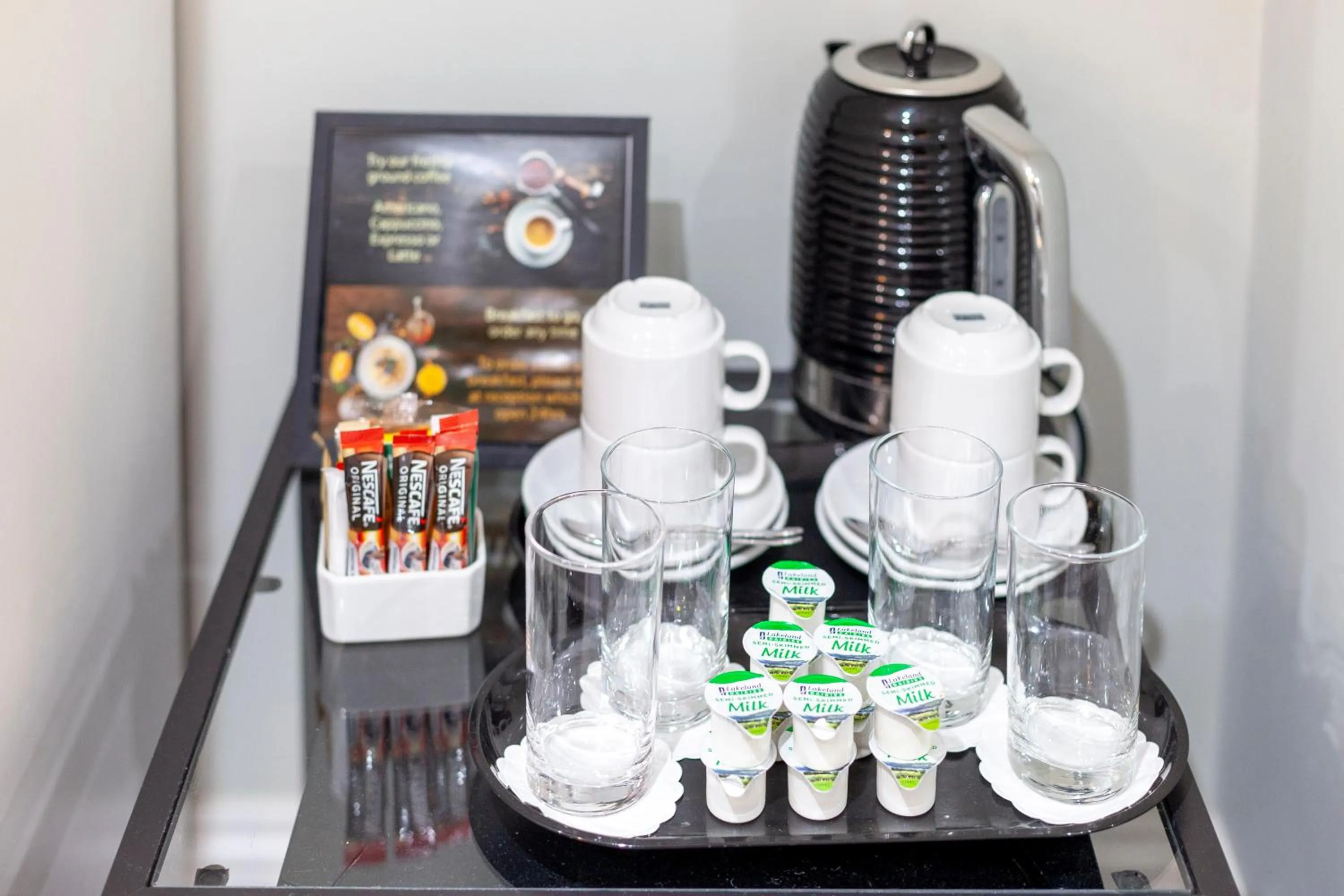 Coffee/tea facilities in Hotel Shepherds Bush London