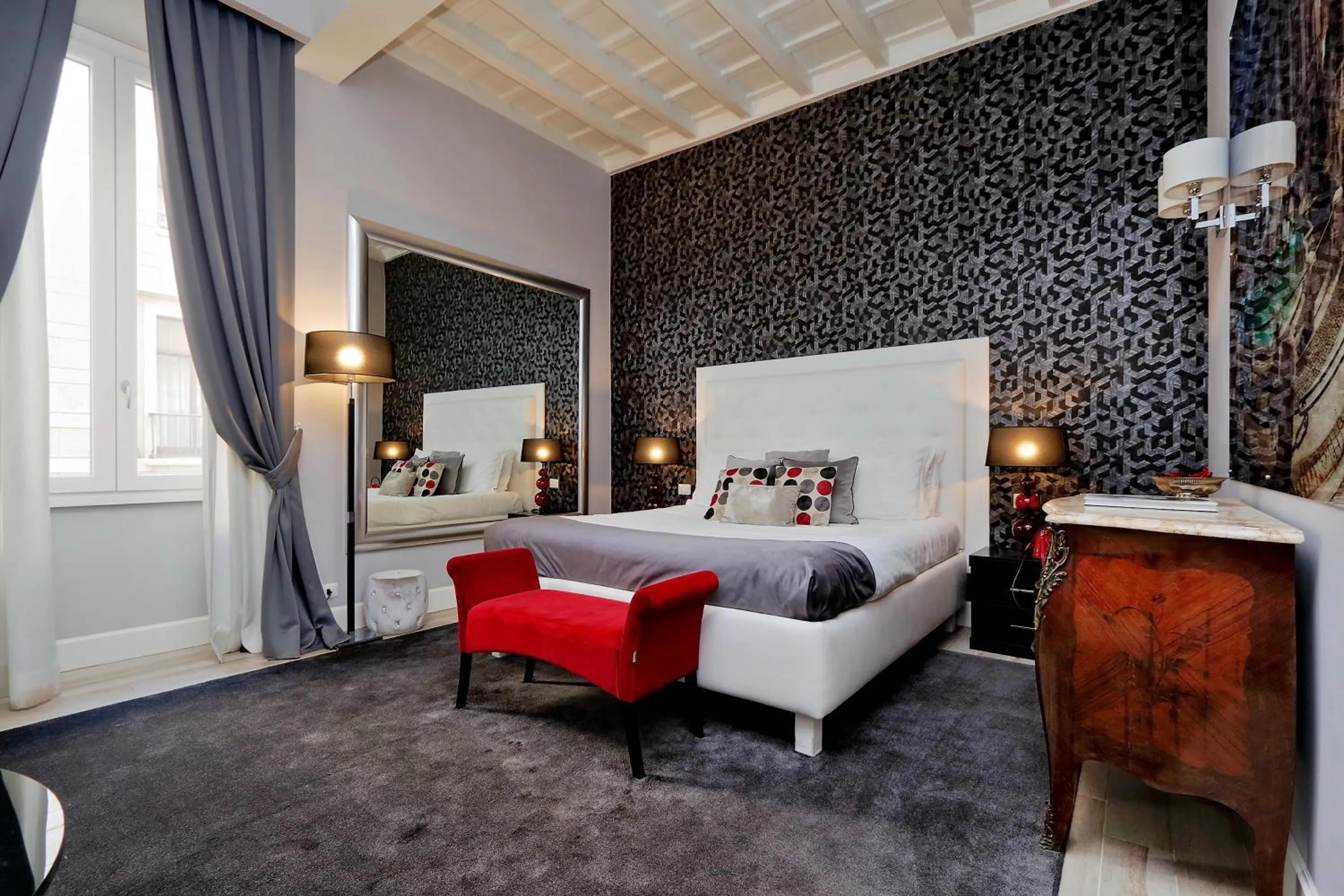 Photo of the whole room, Bed in Sistina Twentythree luxury rooms