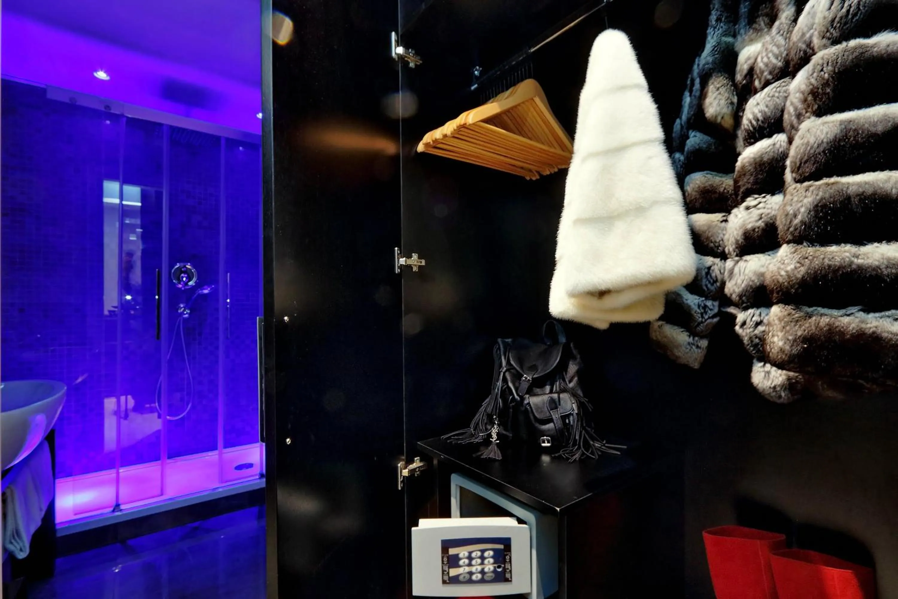 Bathroom in Sistina Twentythree luxury rooms