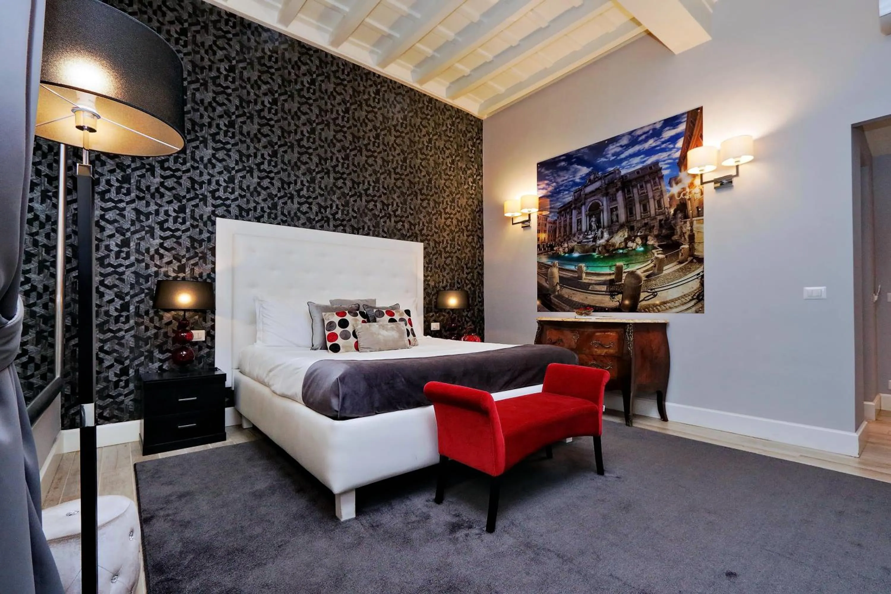 Photo of the whole room, Bed in Sistina Twentythree luxury rooms