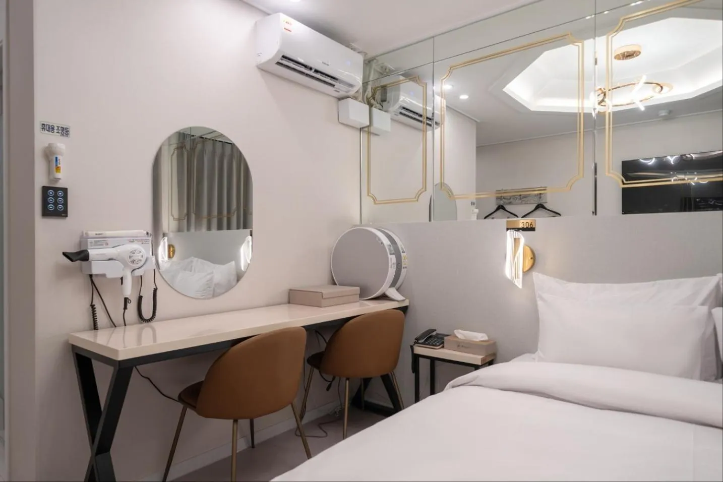 Bed in DK Airport Hotel