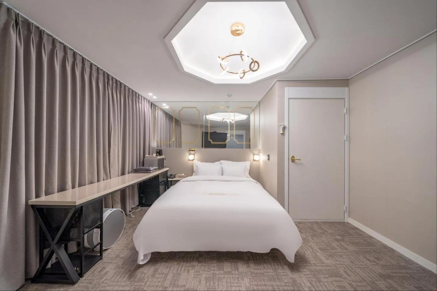 Bed in DK Airport Hotel