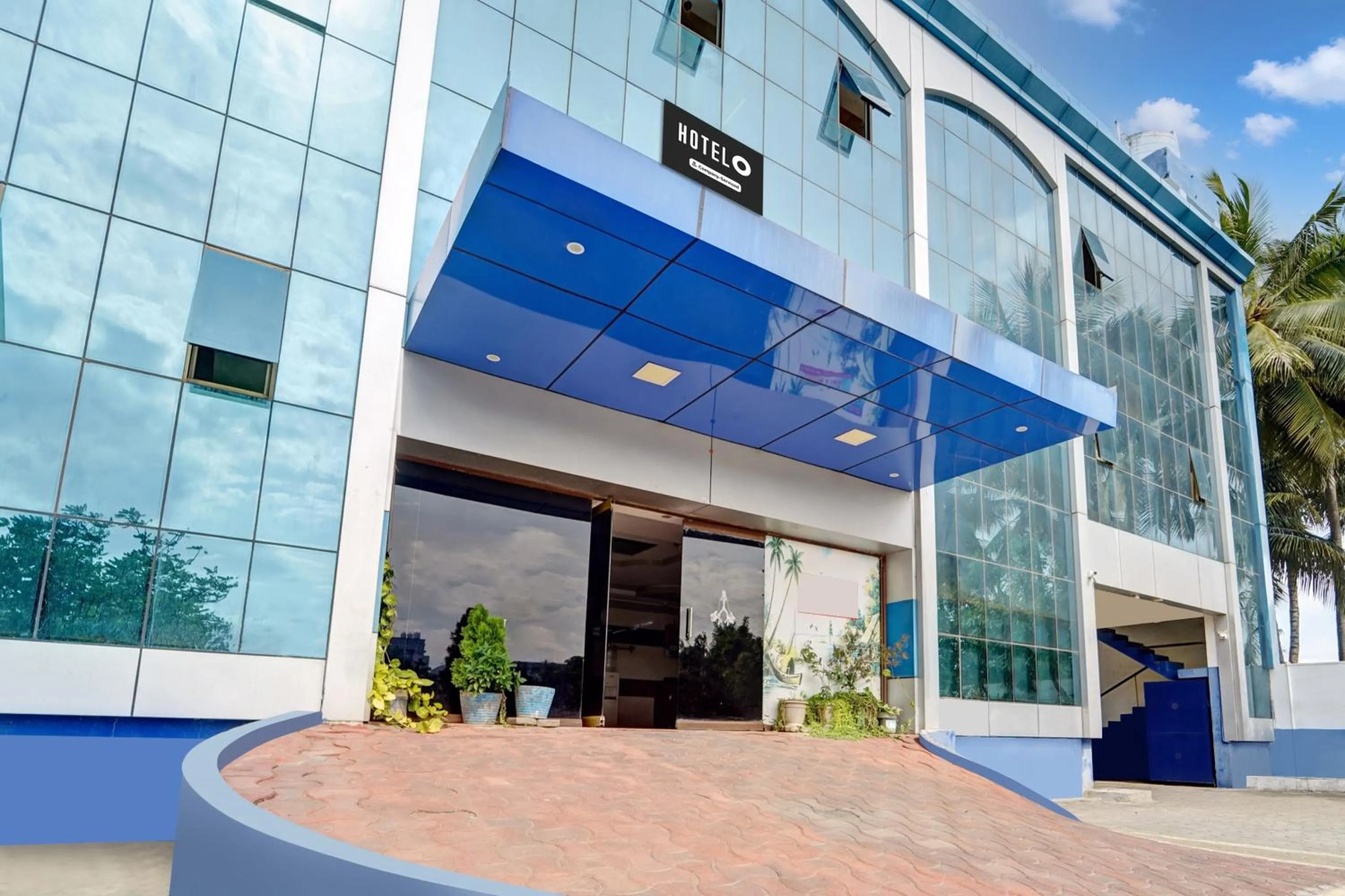 Facade/entrance in Super Hotel O Tiruppur Near Railway station