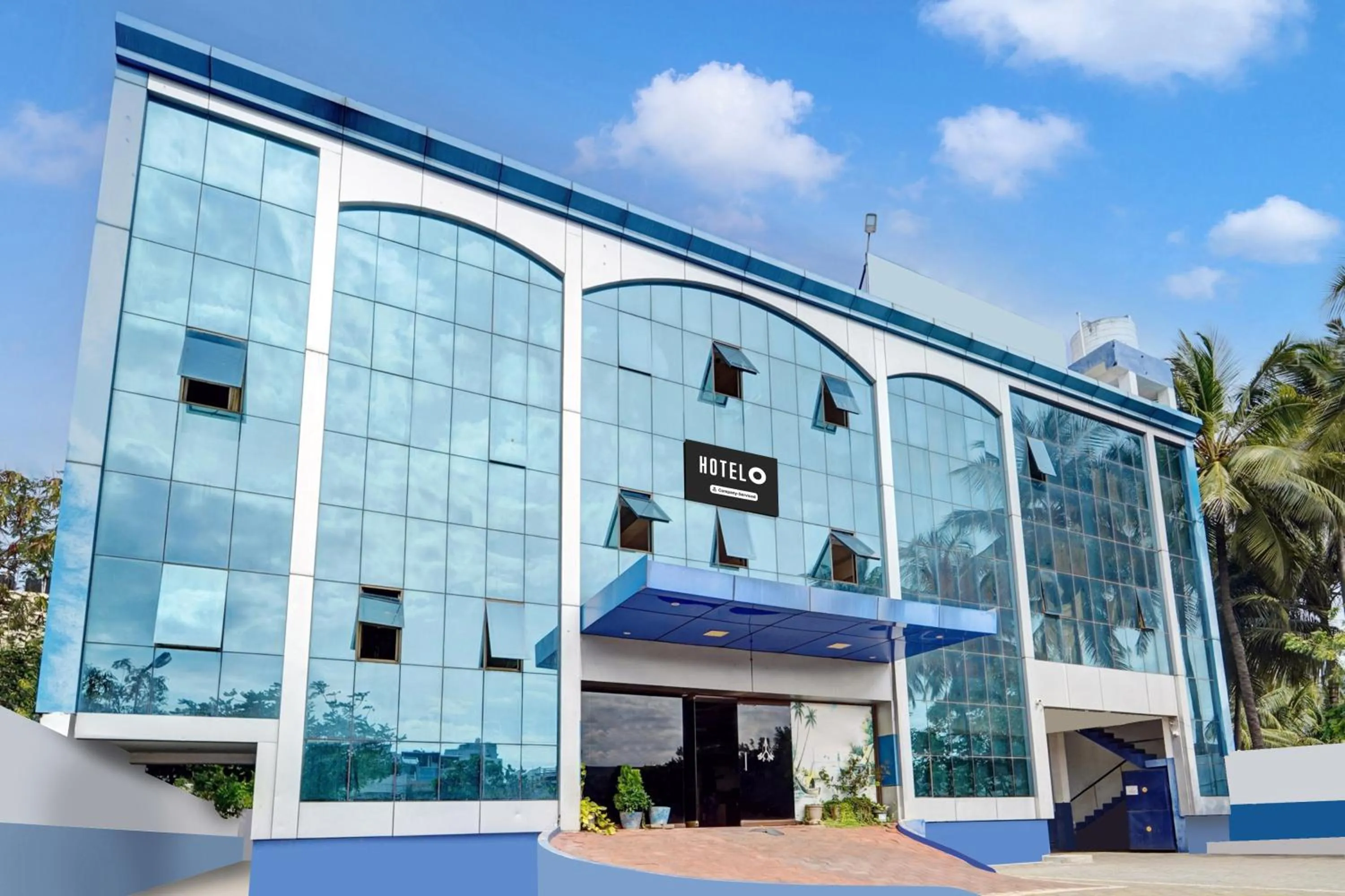 Facade/entrance in Super Hotel O Tiruppur Near Railway station