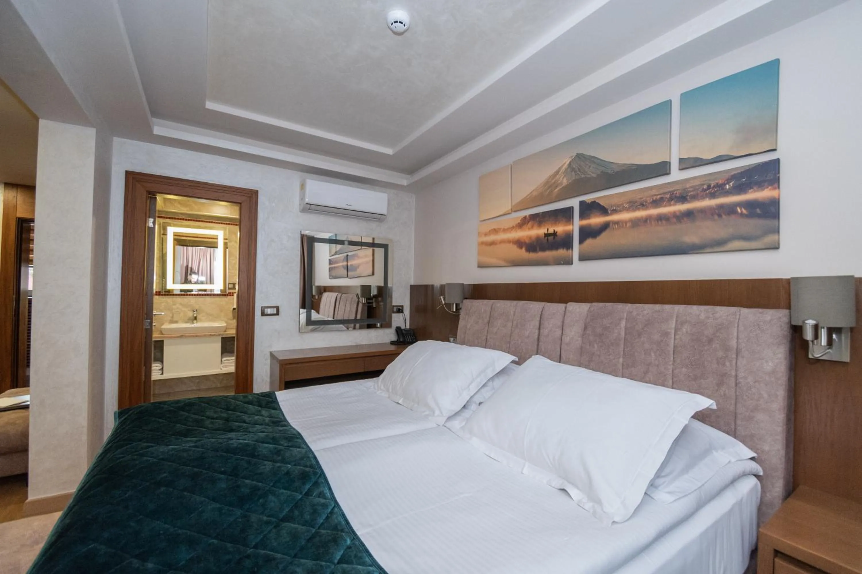 Bedroom, Bed in Hotel Park