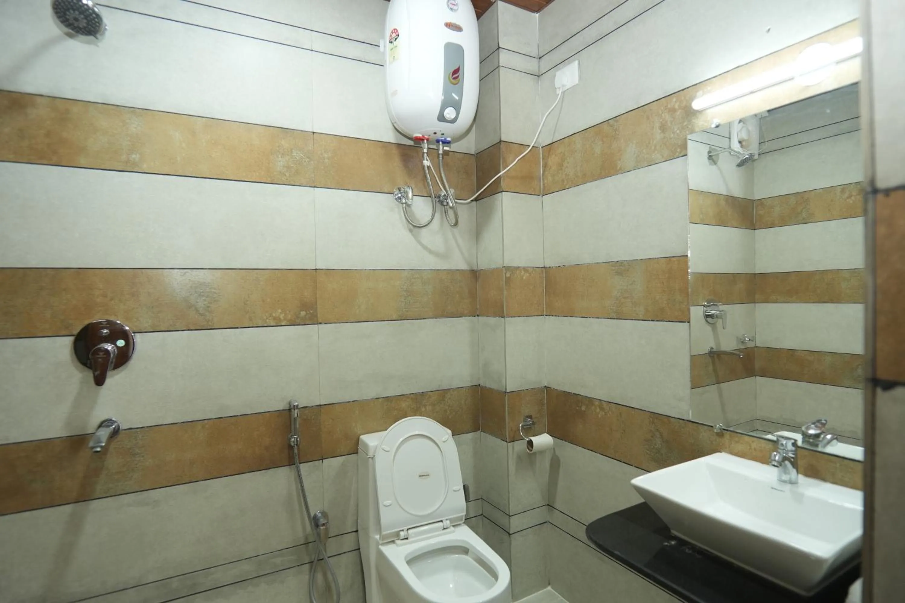 Toilet in The Radiance - kufri