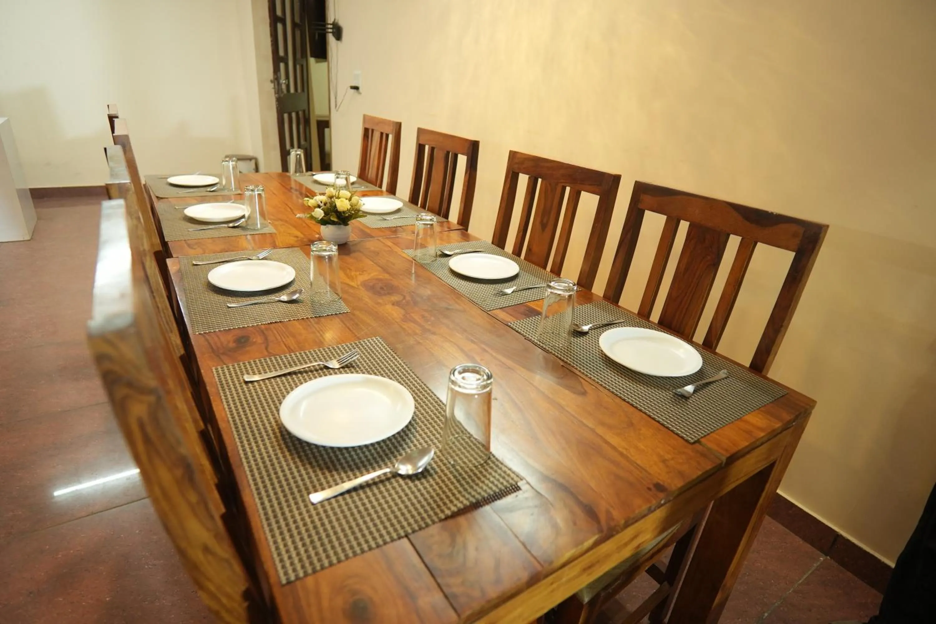 Restaurant/places to eat in The Radiance - kufri