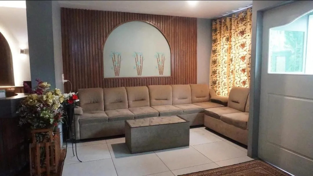 Heavenwood Heritage Hotel By Urban Inn Resorts
