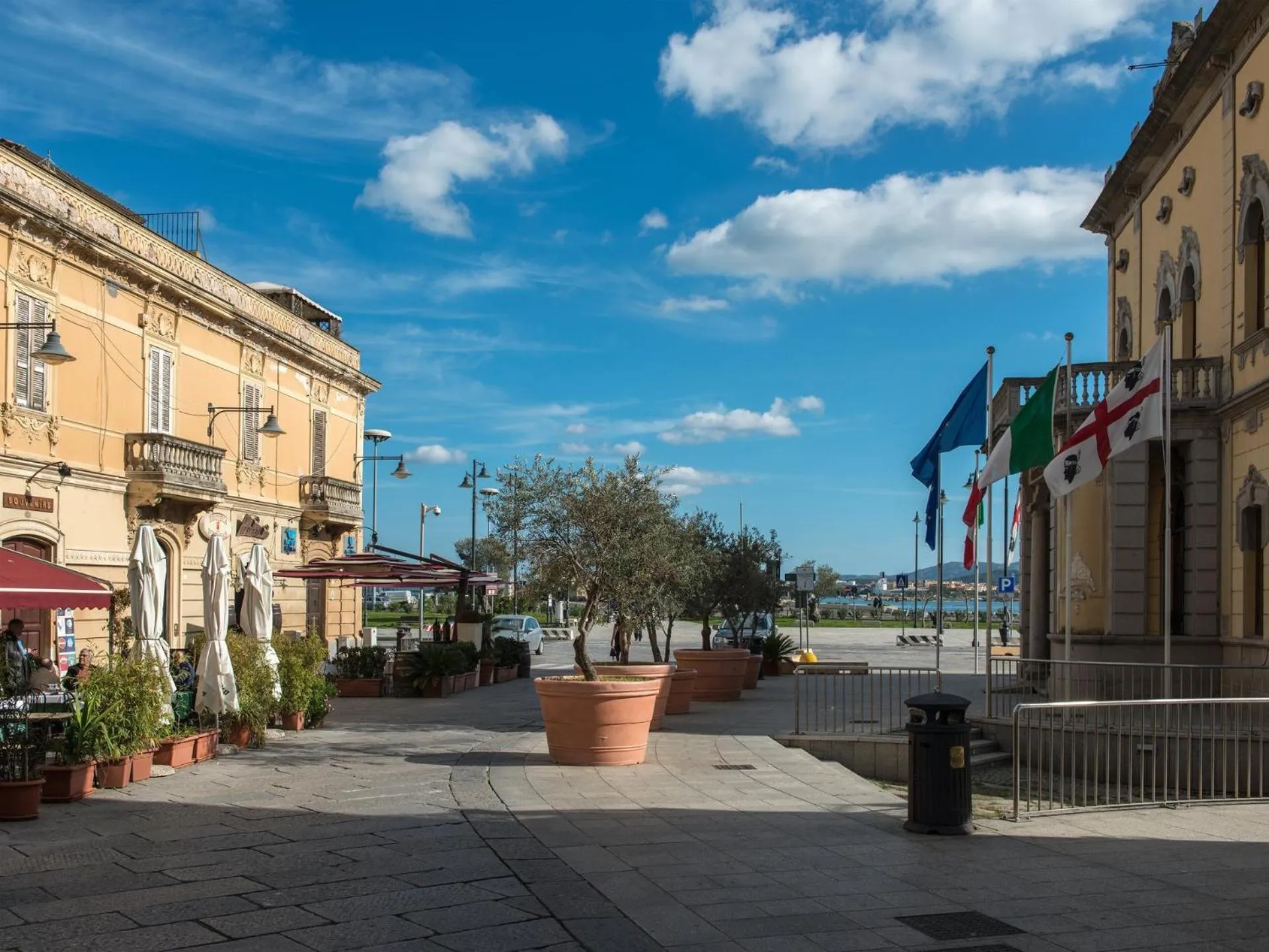 Restaurant/places to eat in Affittacamere Alisso