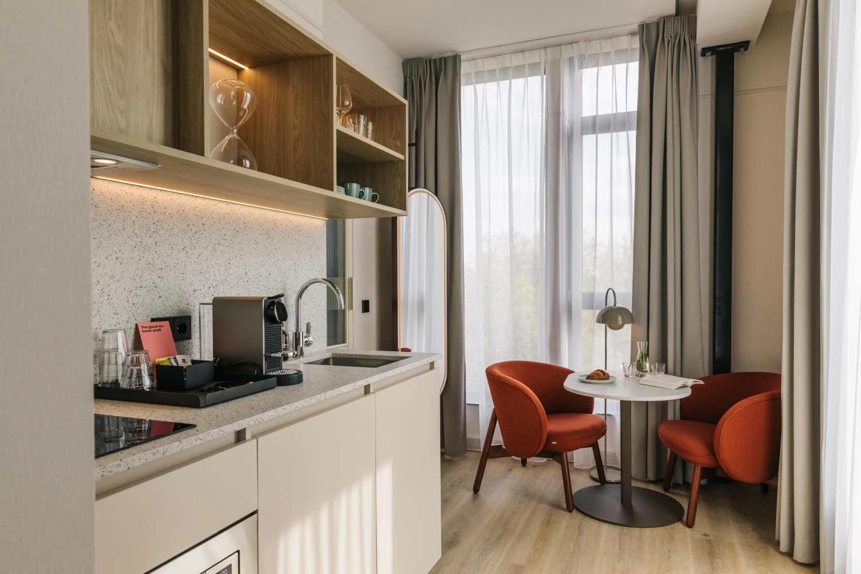 Kitchen or kitchenette in The Social Hub Amsterdam City