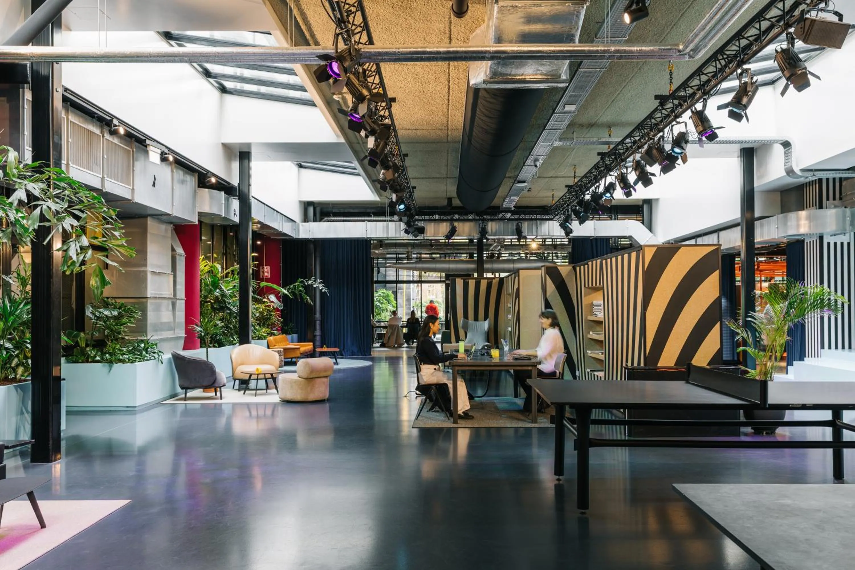 Lounge or bar in The Social Hub Amsterdam City