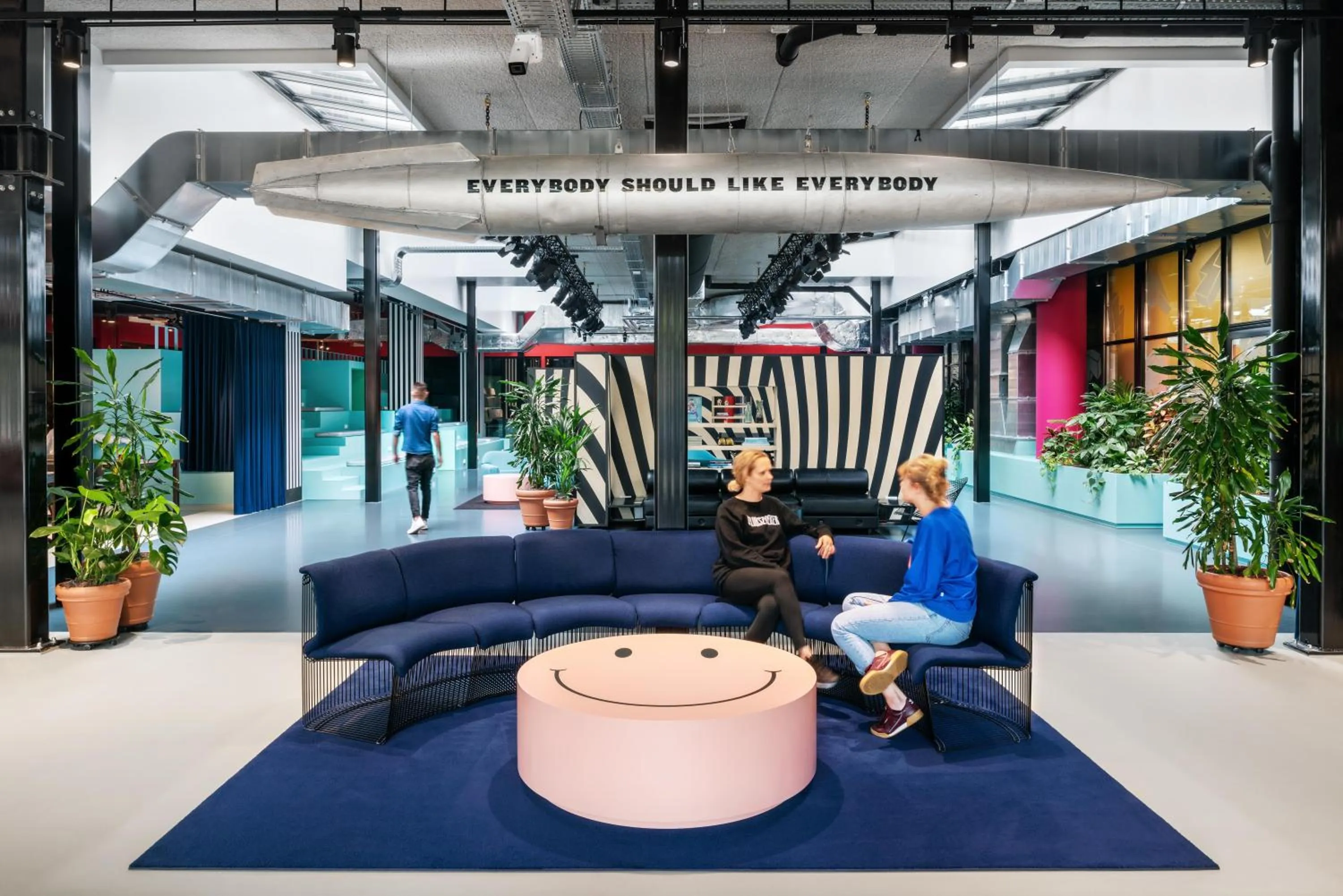 Communal lounge/ TV room in The Social Hub Amsterdam City