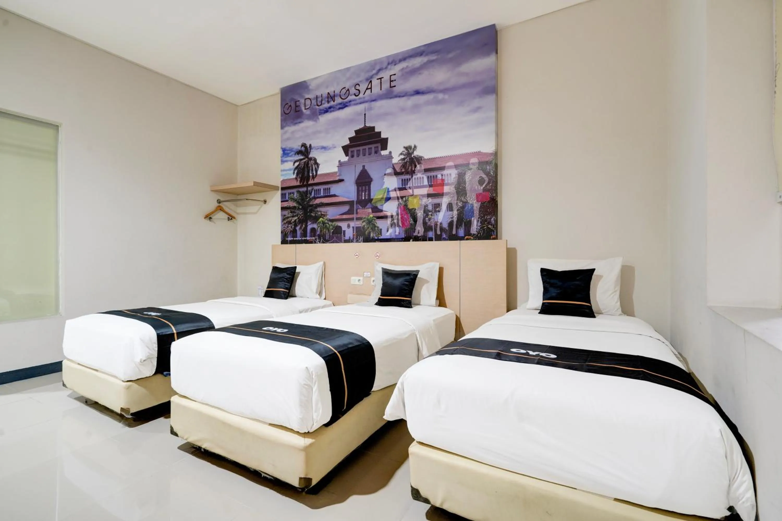 Bed in Dancenter Promenade Near Cihampelas Walk
