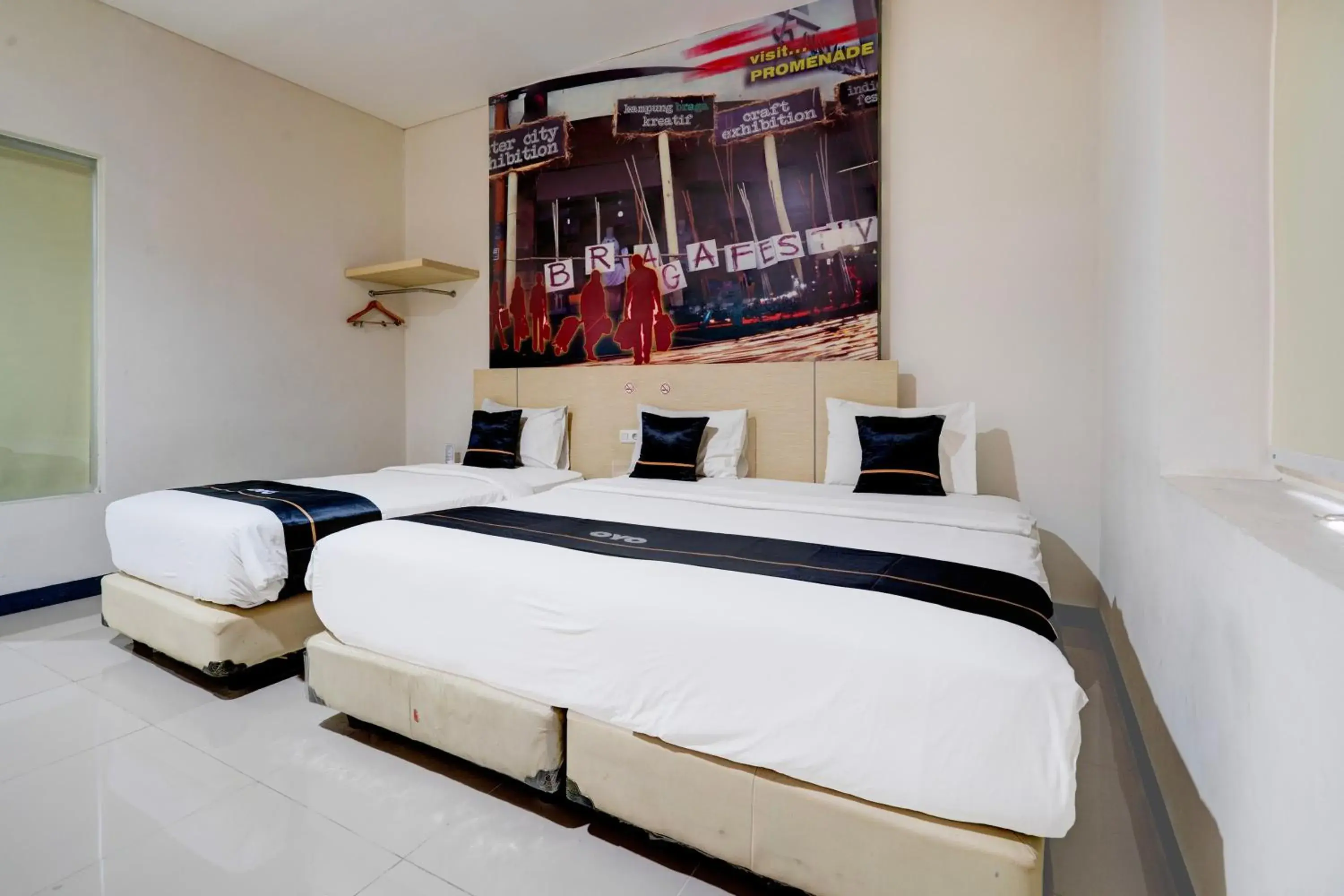 Family Suite in Dancenter Promenade Near Cihampelas Walk Family Suite in Dancenter Promenade Near Cihampelas Walk