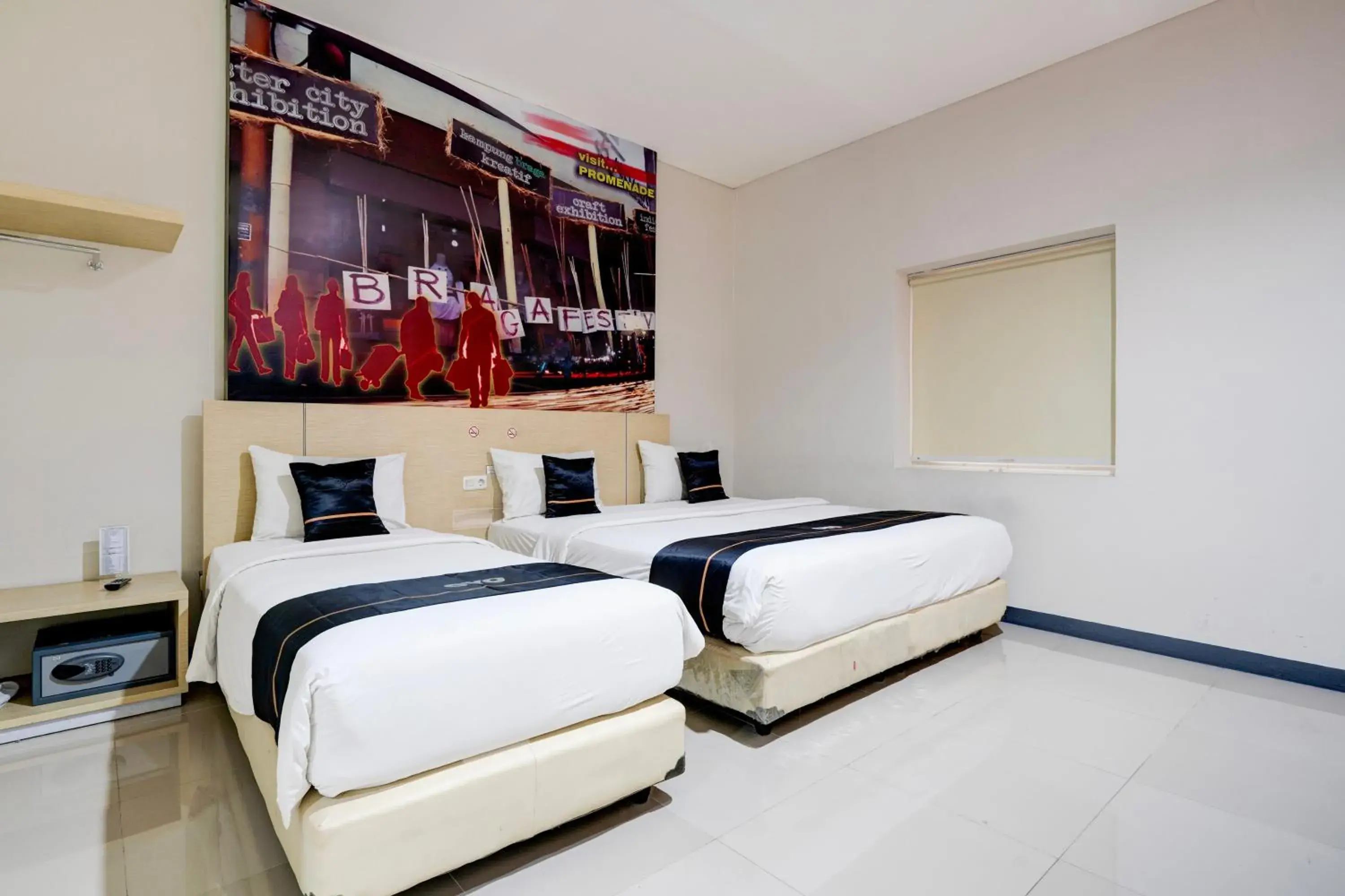 Family Suite in Dancenter Promenade Near Cihampelas Walk Family Suite in Dancenter Promenade Near Cihampelas Walk