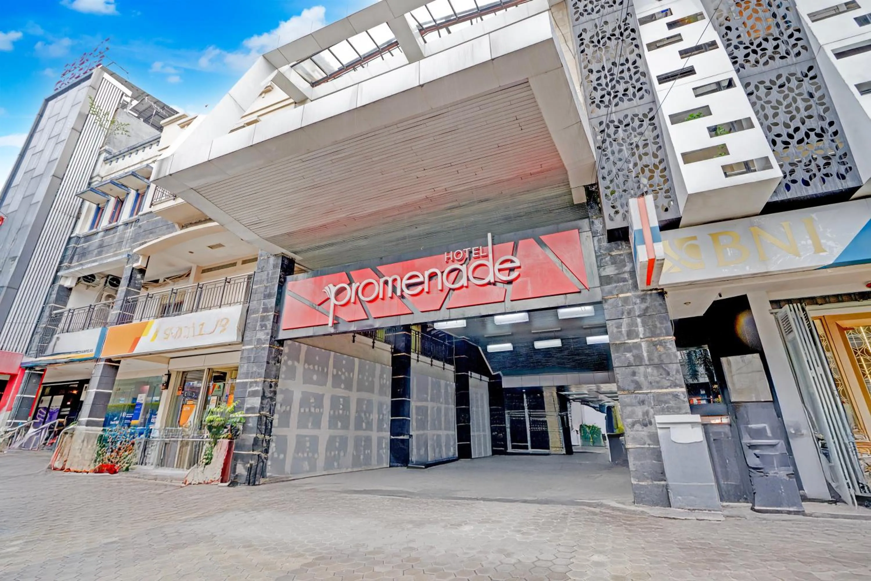 Facade/entrance in Dancenter Promenade Near Cihampelas Walk