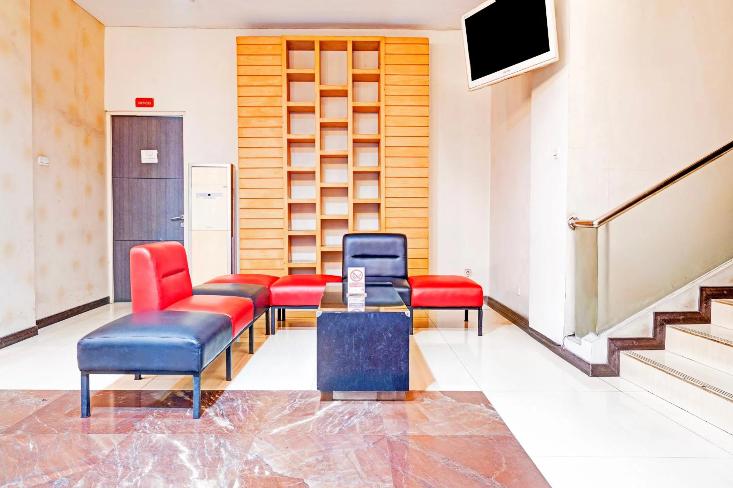 Seating area in Dancenter Promenade Near Cihampelas Walk