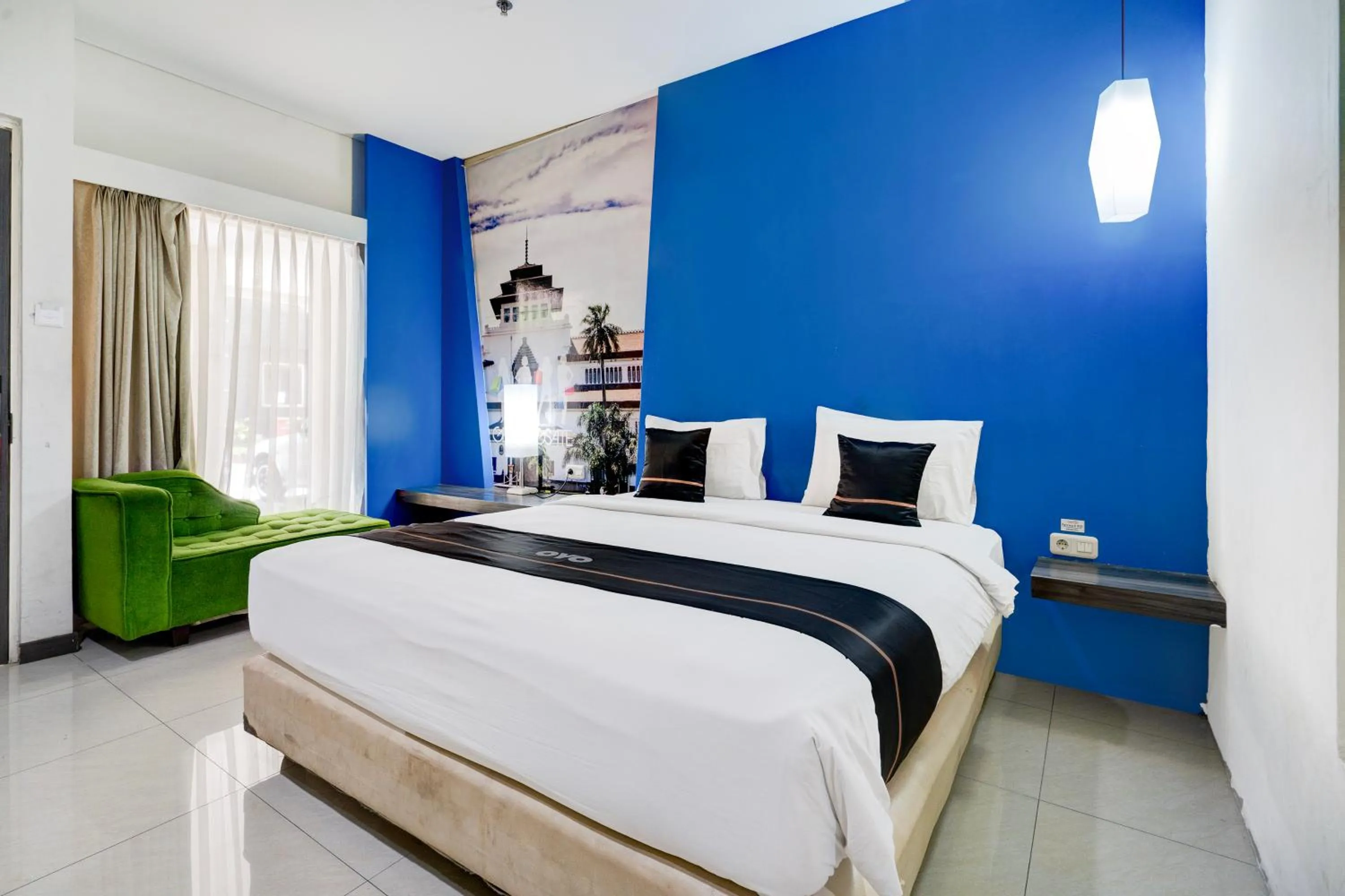 Bed in Dancenter Promenade Near Cihampelas Walk