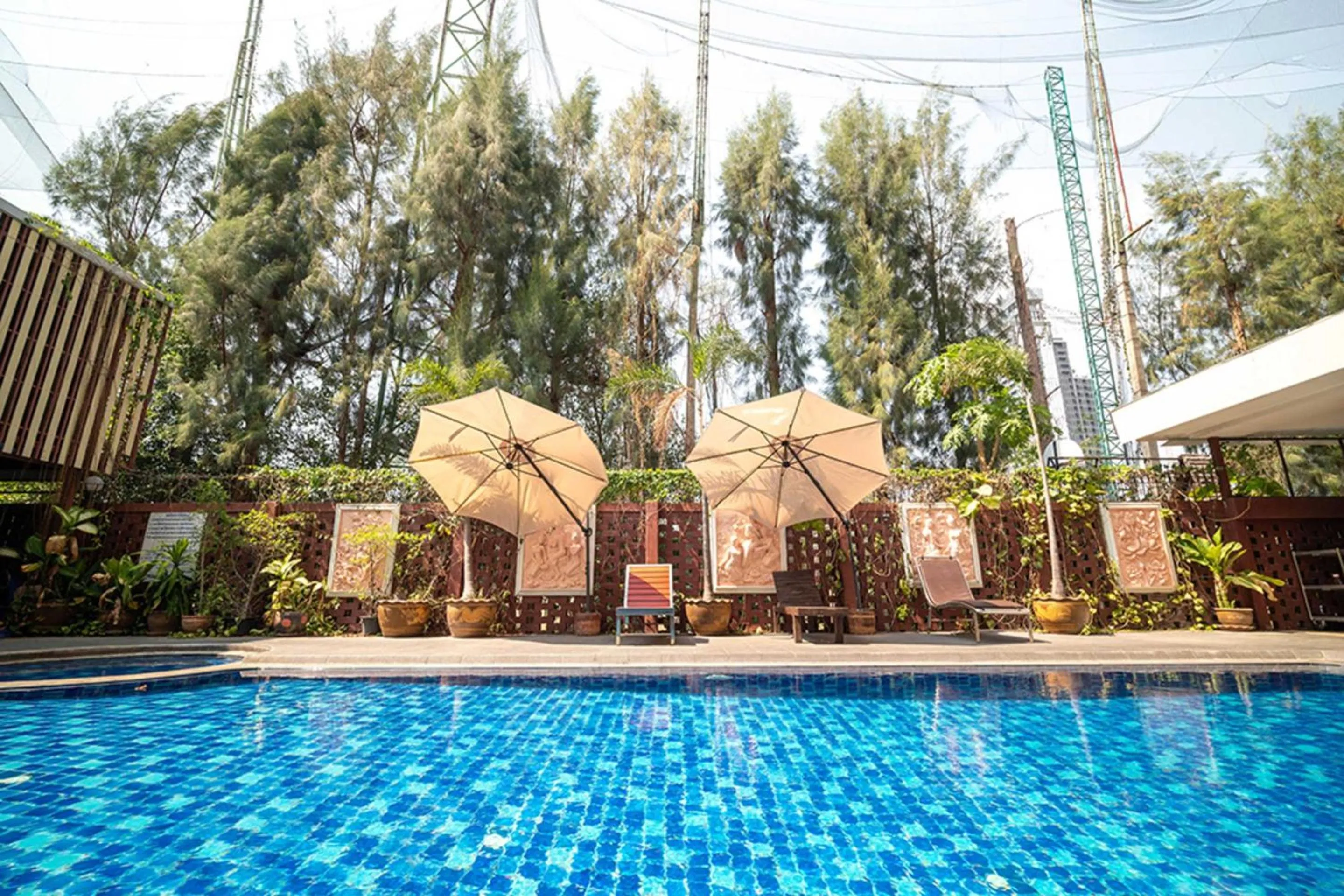 Swimming pool in Dancenter Luxury Underwater World Pattaya