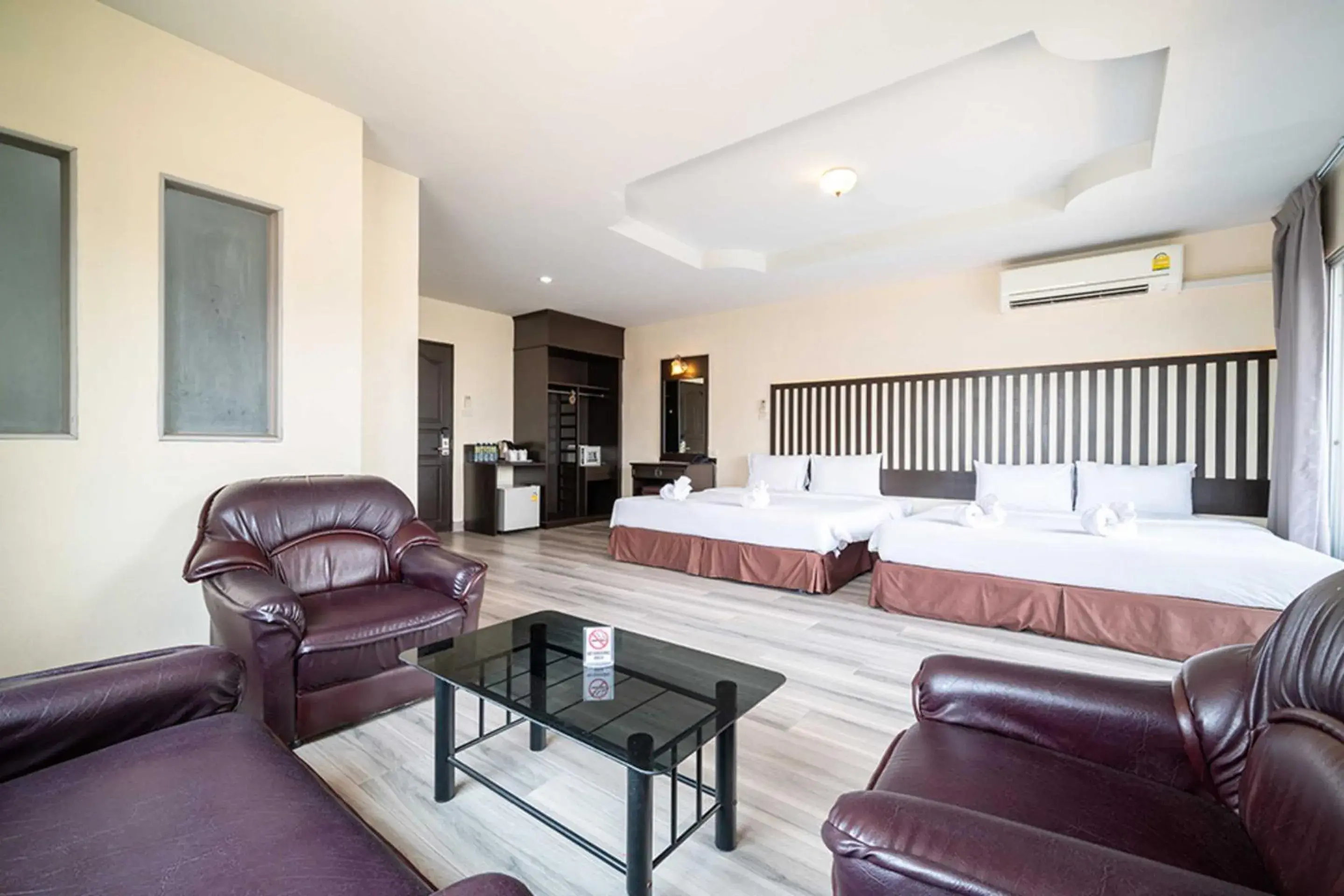 Bed in Dancenter Luxury Underwater World Pattaya Bed in Dancenter Luxury Underwater World Pattaya