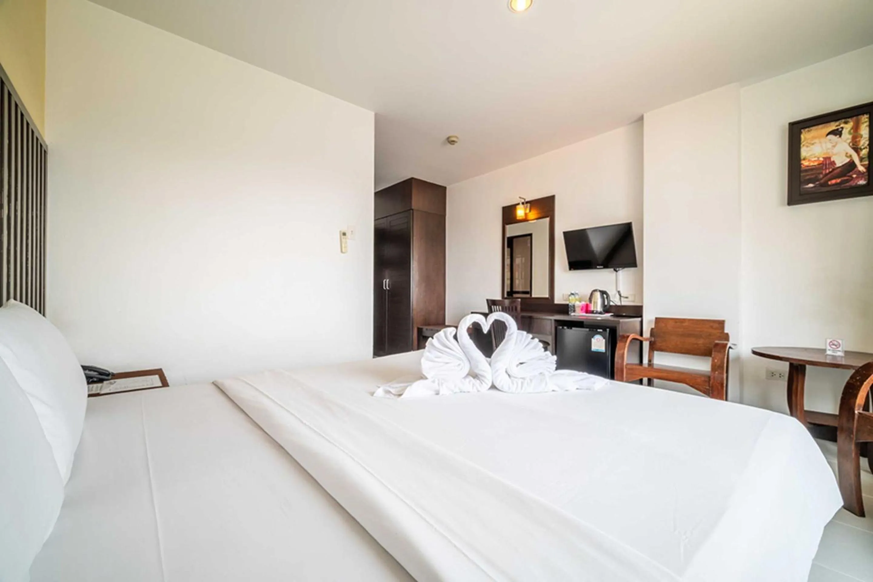 Bed in Dancenter Luxury Underwater World Pattaya