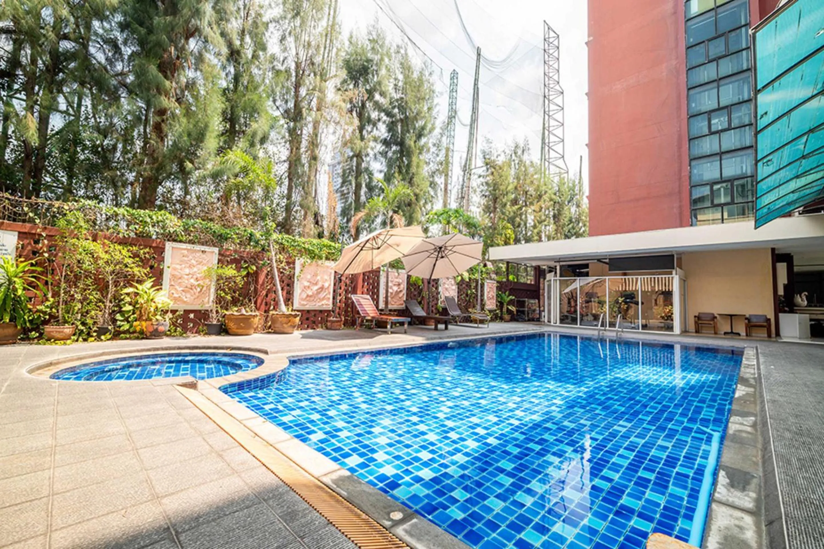 Swimming pool in Dancenter Luxury Underwater World Pattaya