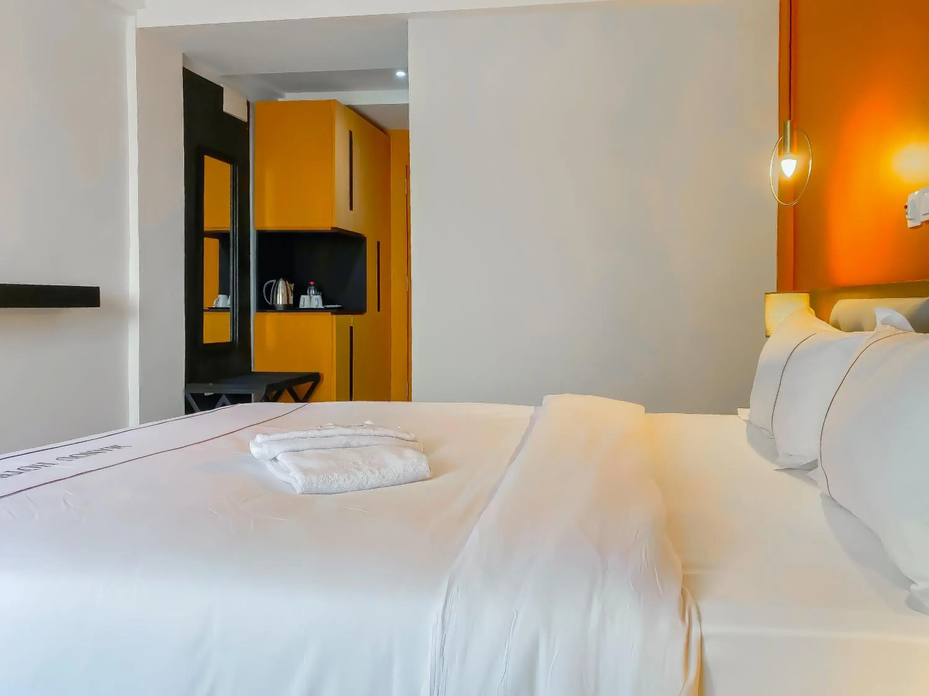 Standard King Room - single occupancy in MANOU HOTEL Standard King Room - single occupancy in MANOU HOTEL