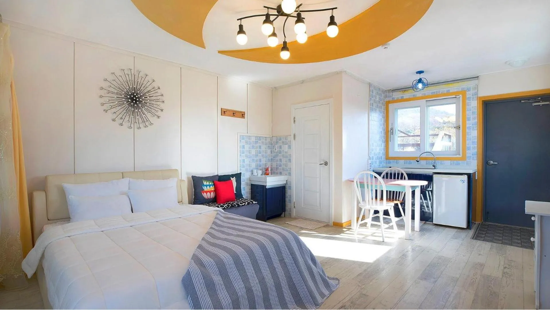 Property building, Bed in Ganghwa Ana Island Pension