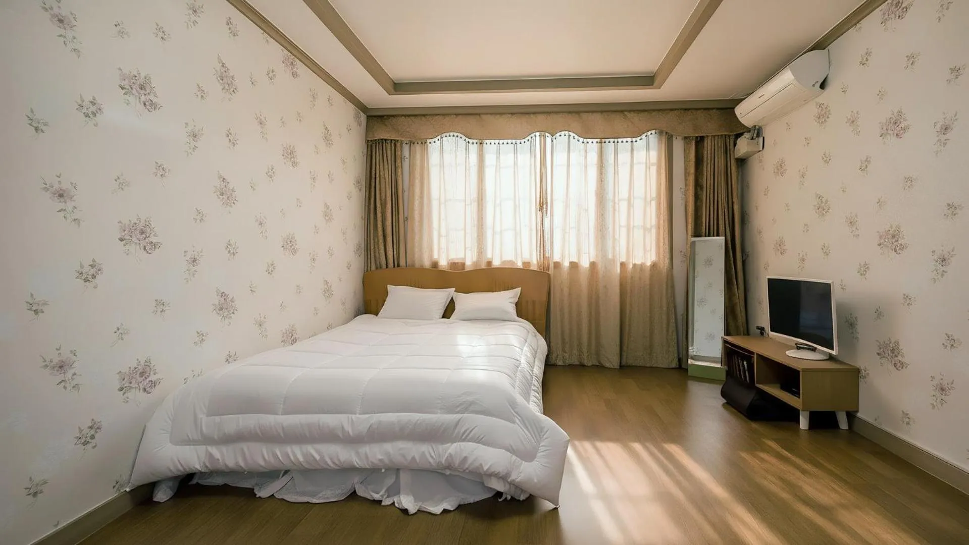 Property building, Bed in Samcheok Eoulim Pension