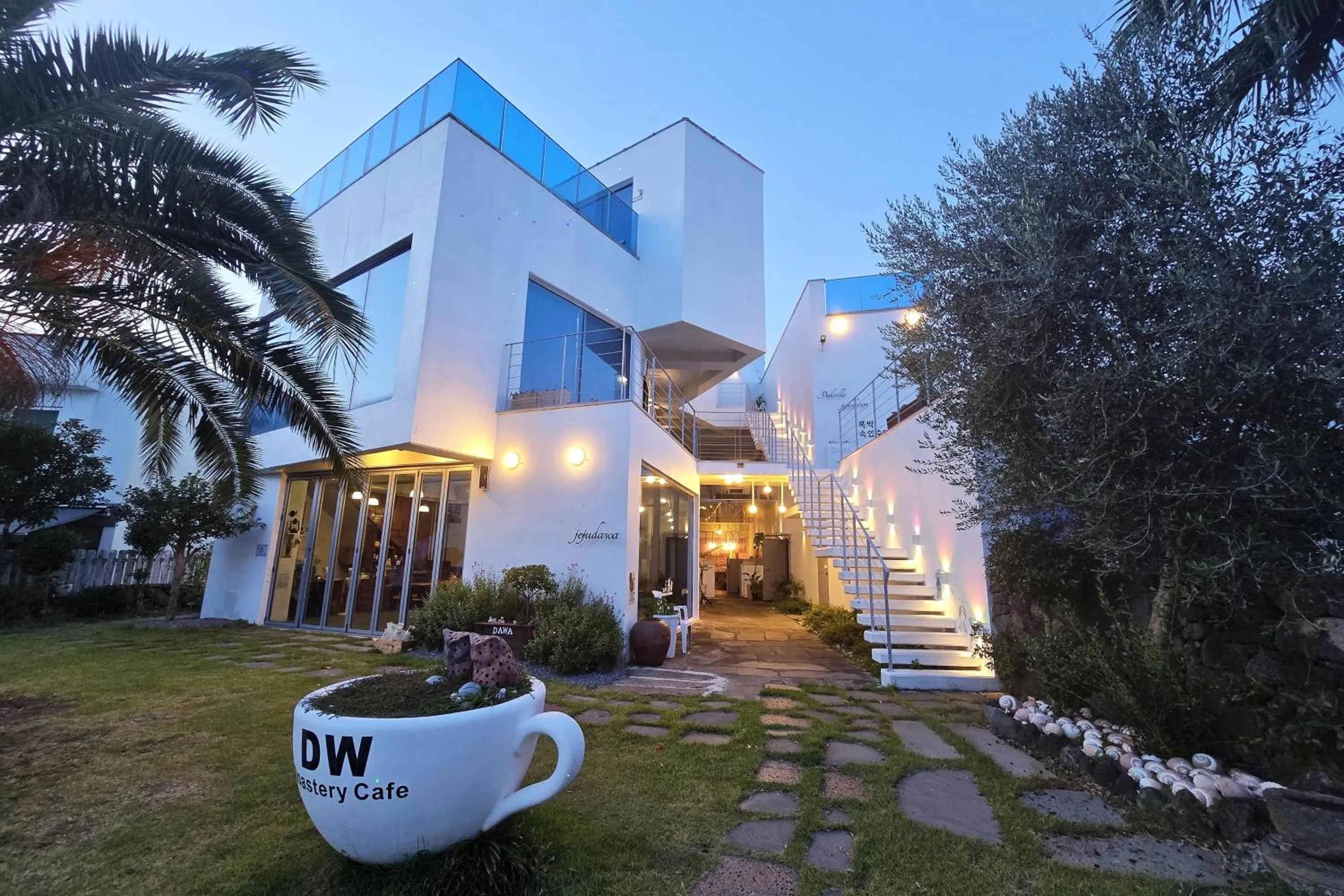 Property building in Seogwipo Dawa Pool Villa Pension