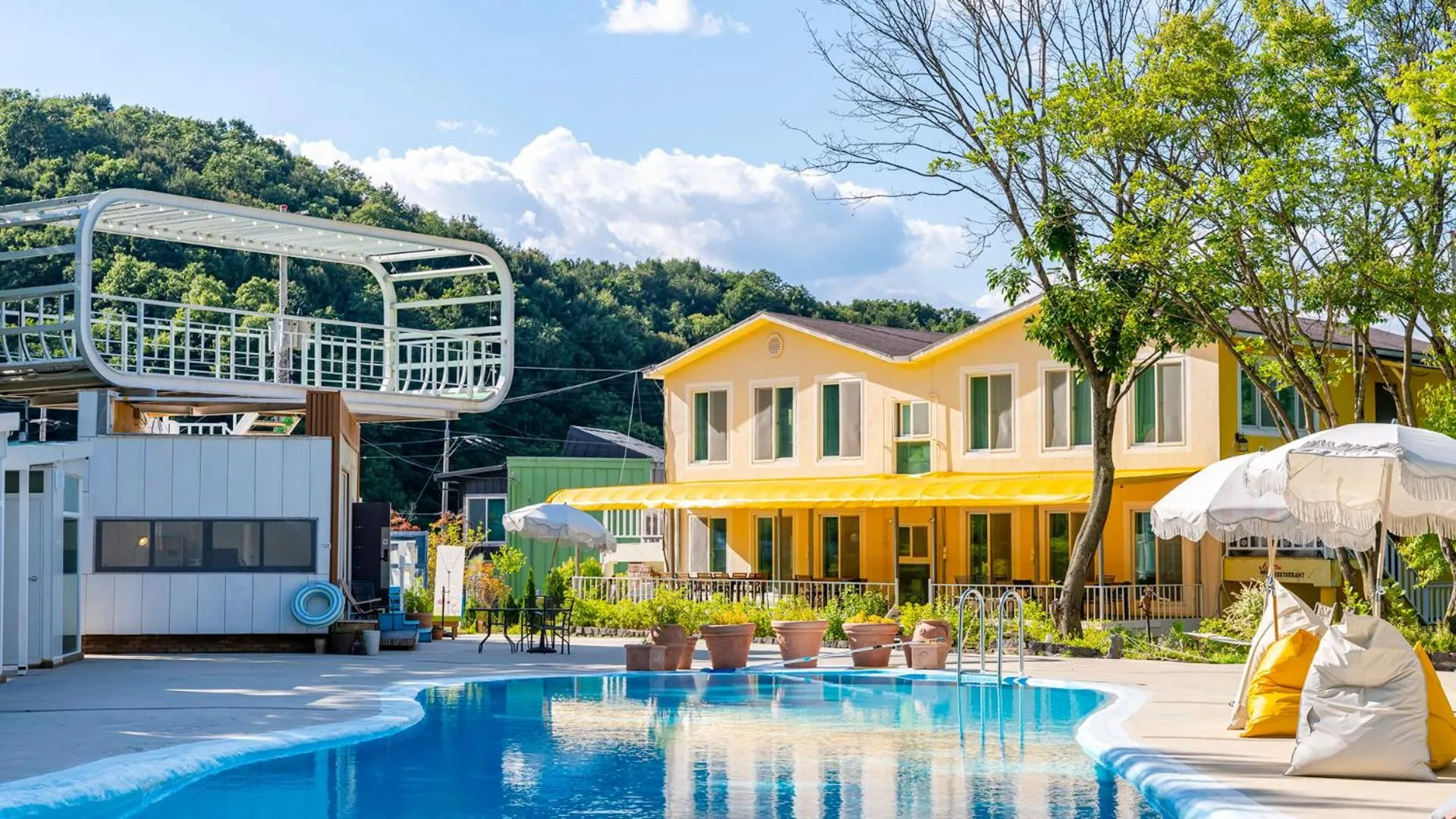 Property building in yangpyeong seojongpool pet pension