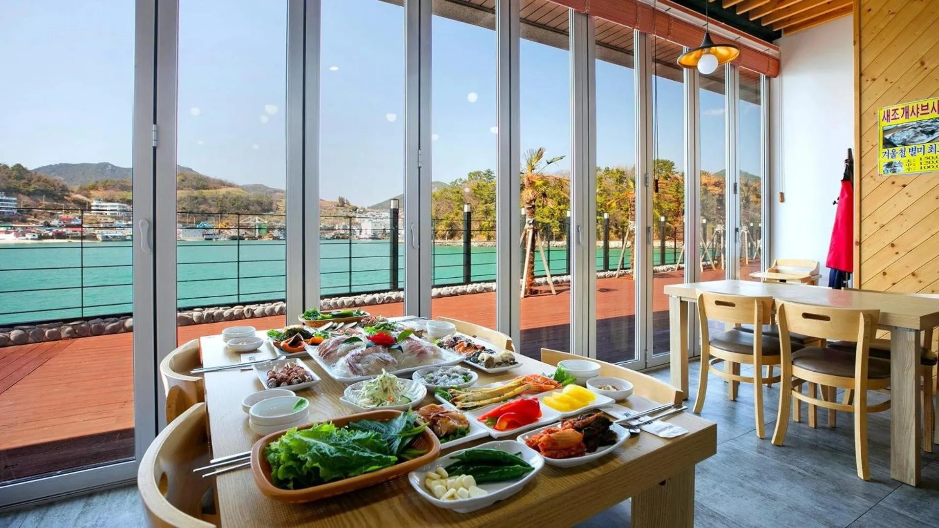 Property building in Yeosu Janggun Island Pension