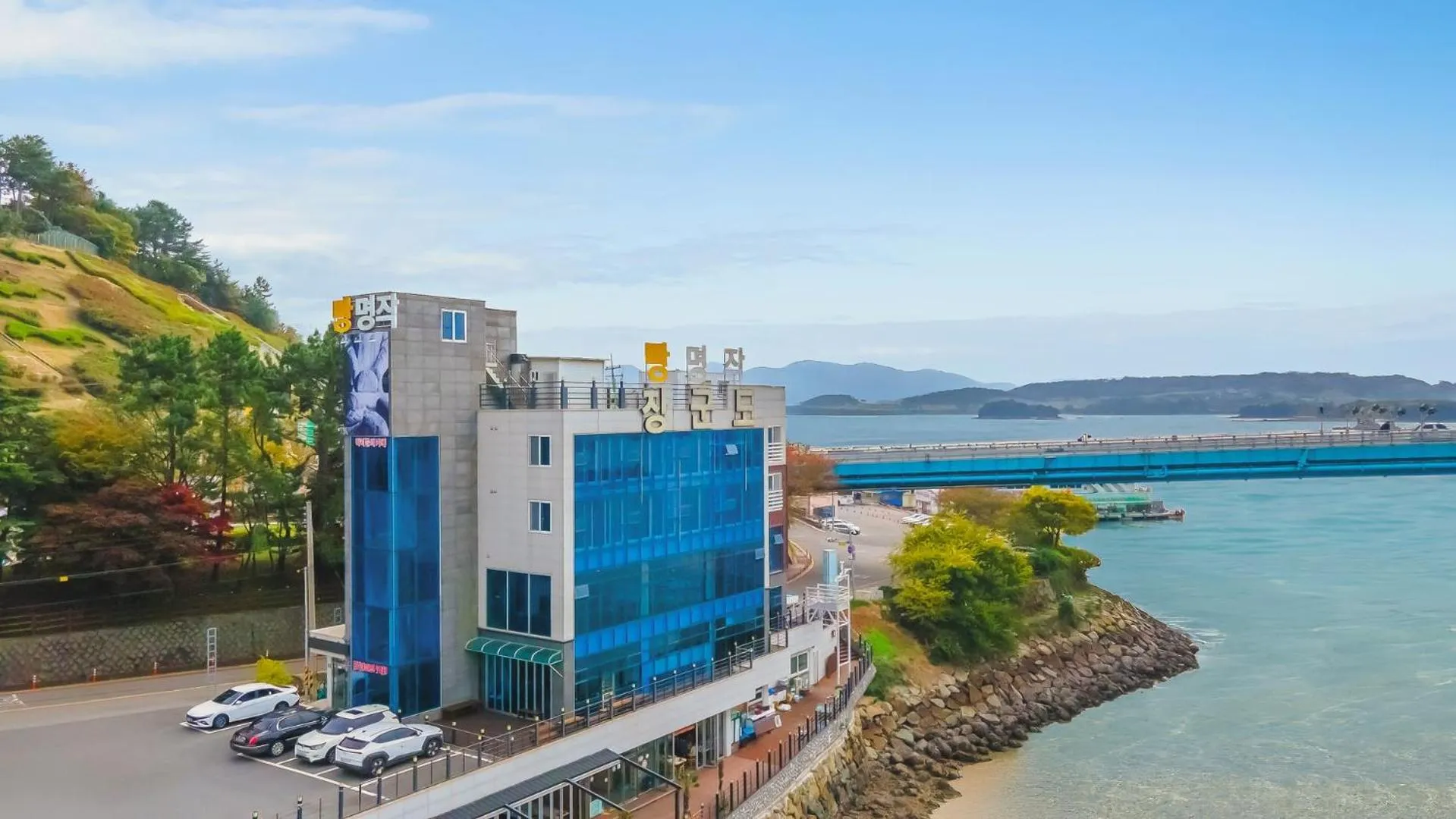 Property building in Yeosu Janggun Island Pension