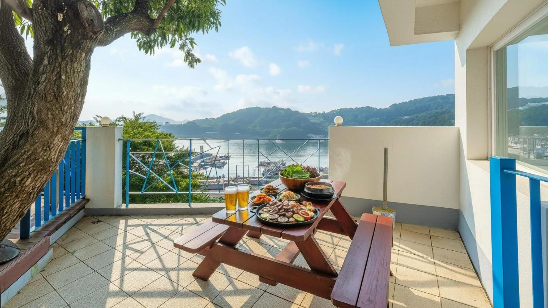 Property building in Tongyoung Blue House Spa Pension