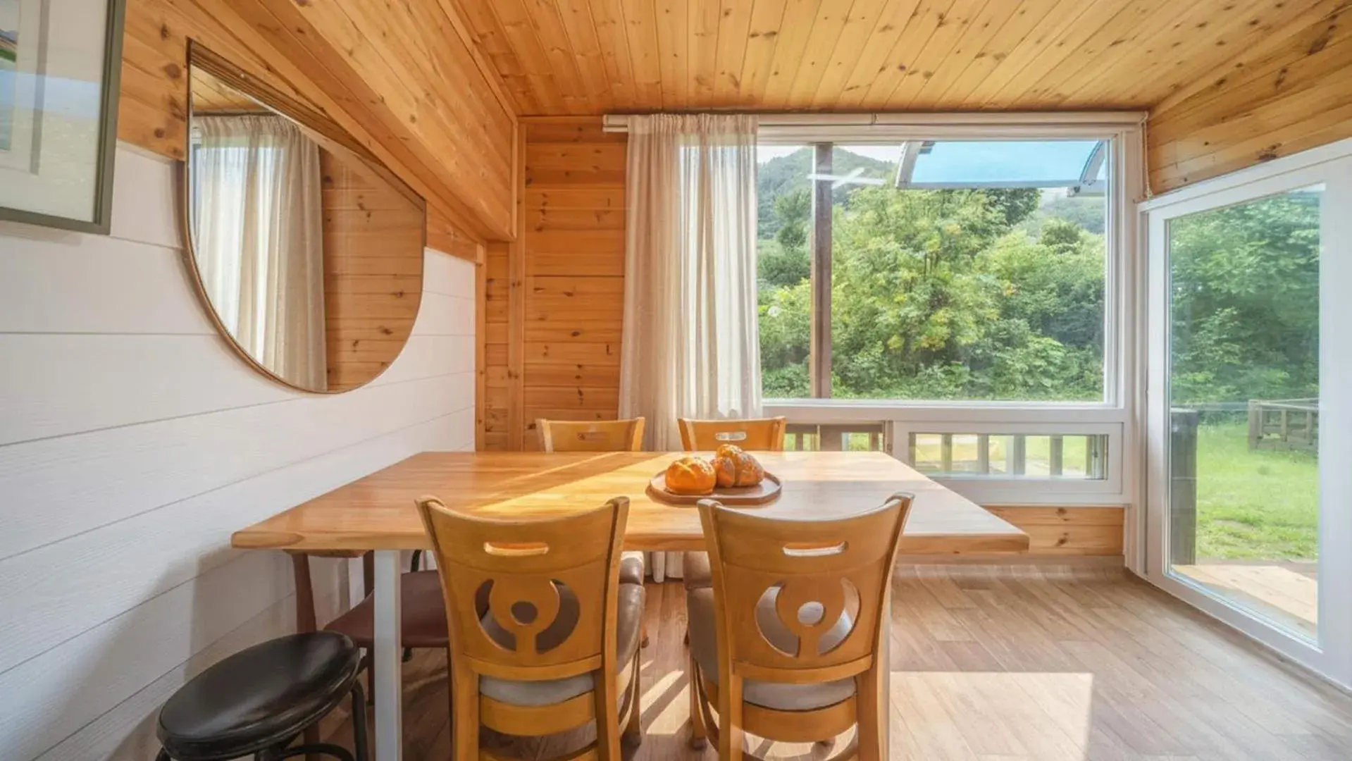 Hwacheon Parprika Yellow Pension Hwacheon Parprika Yellow Pension