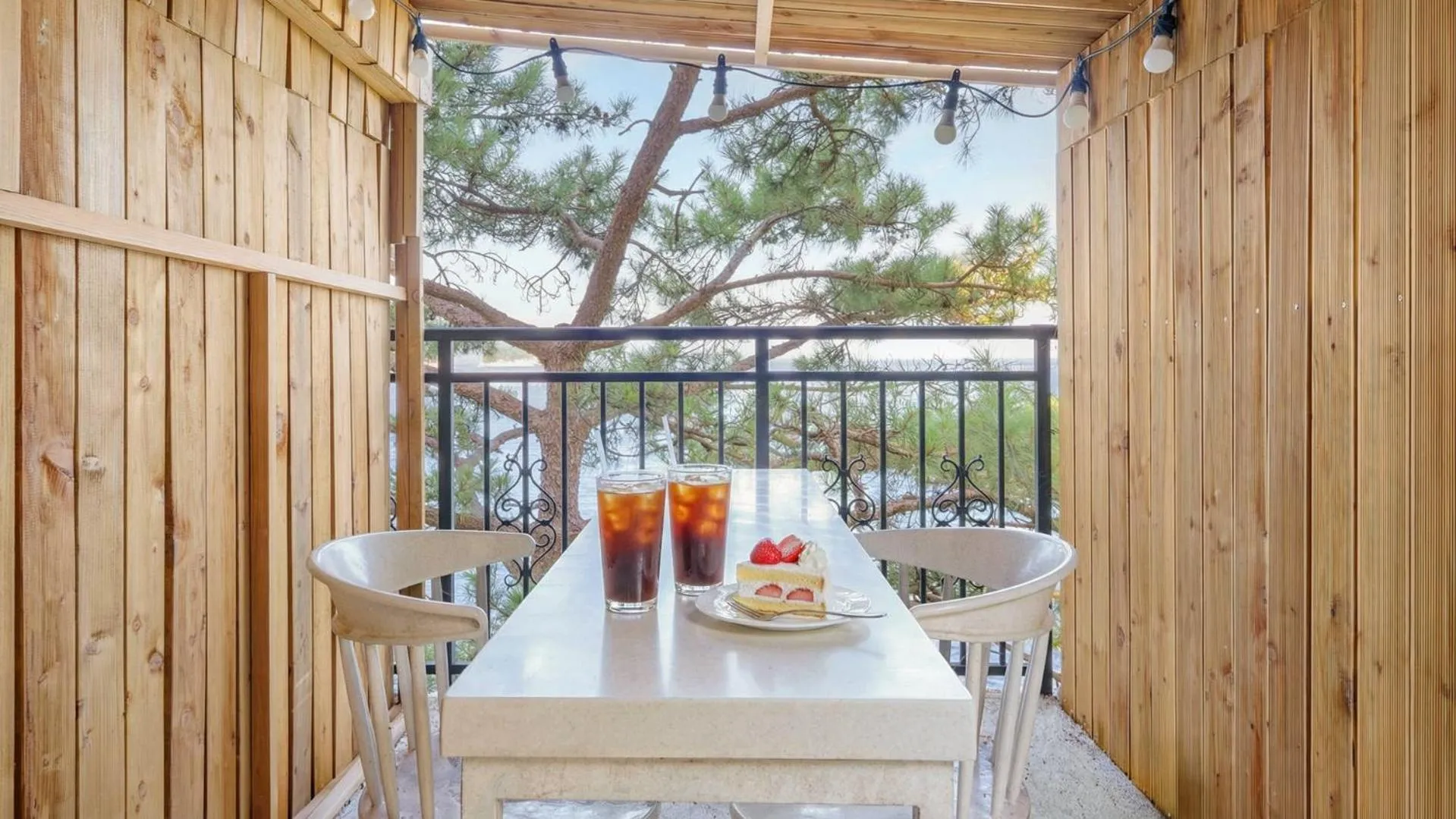 Property building in Yeosu Nukim Pension