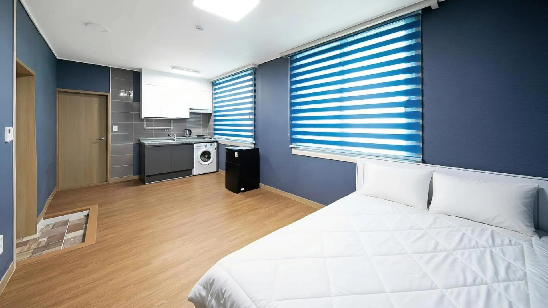 Property building, Bed in Yeosu Trip Pension