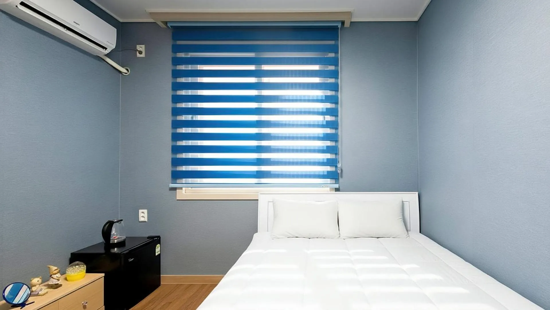 Property building, Bed in Yeosu Trip Pension