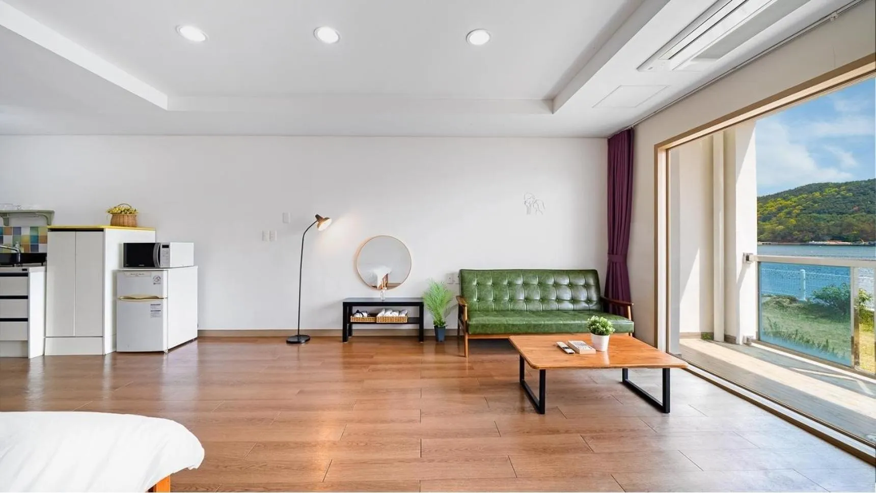 Property building in Tongyeong Maremio Oceanview Pension