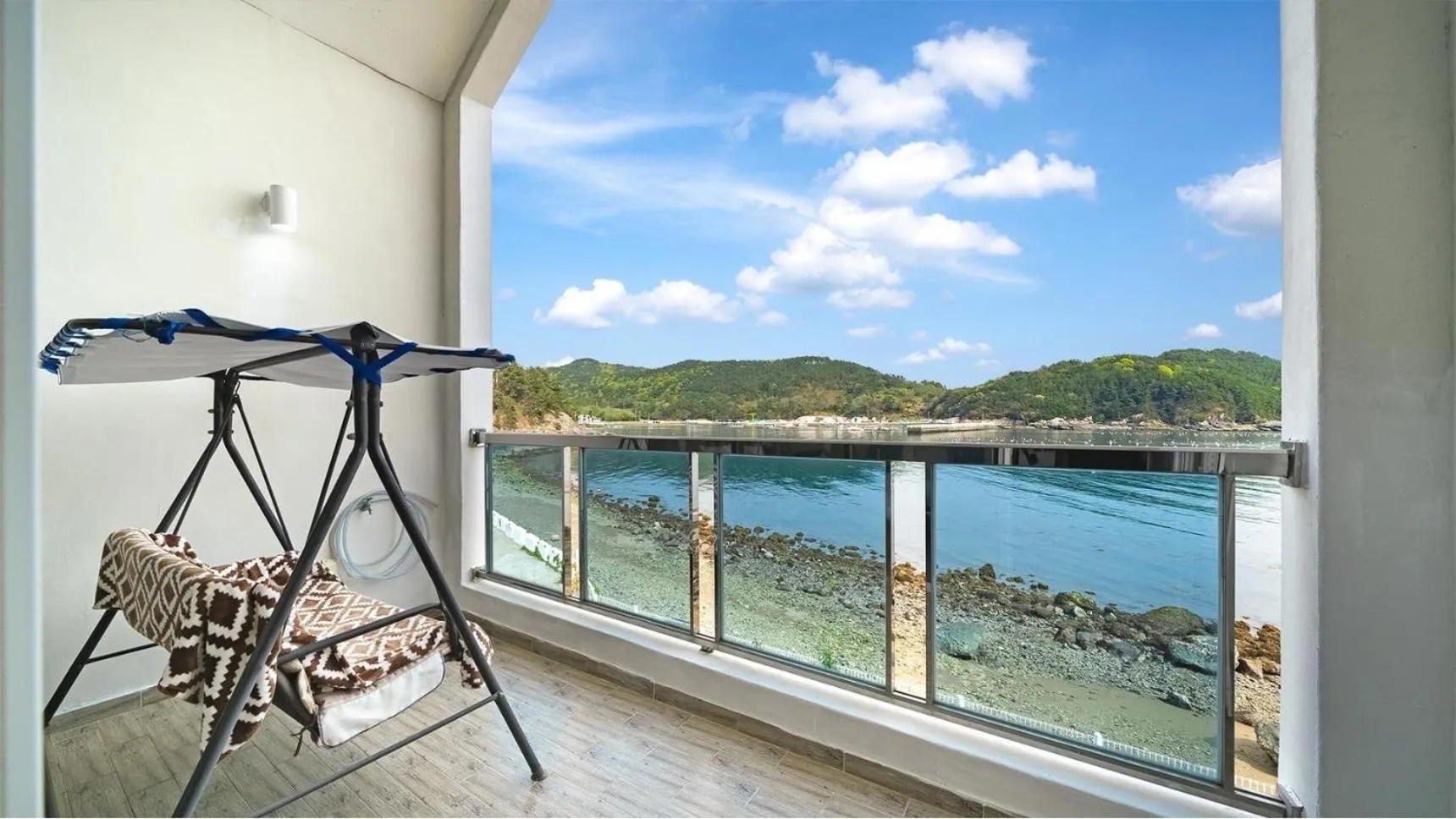 Property building in Tongyeong Maremio Oceanview Pension