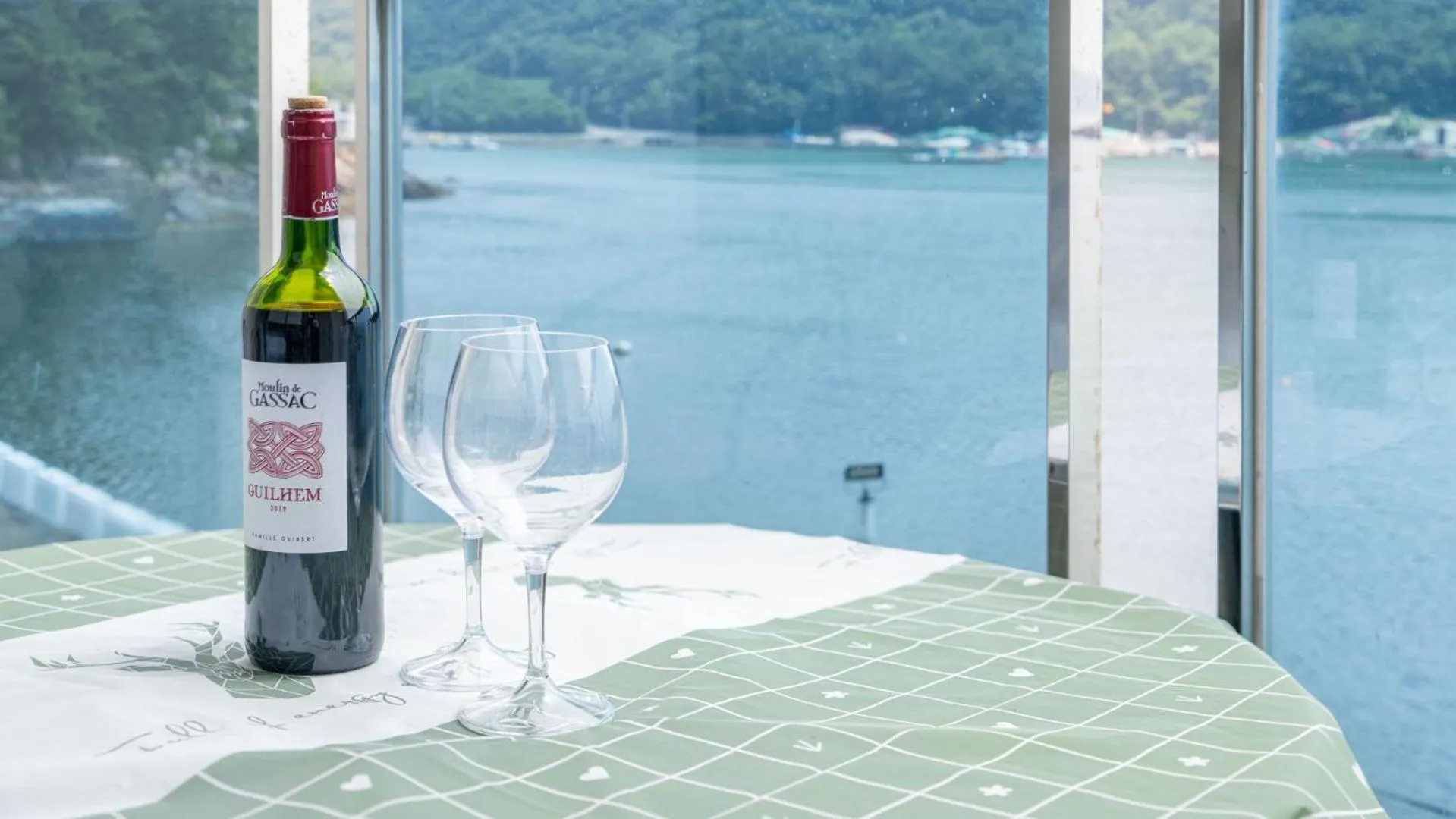 Property building in Tongyeong Maremio Oceanview Pension