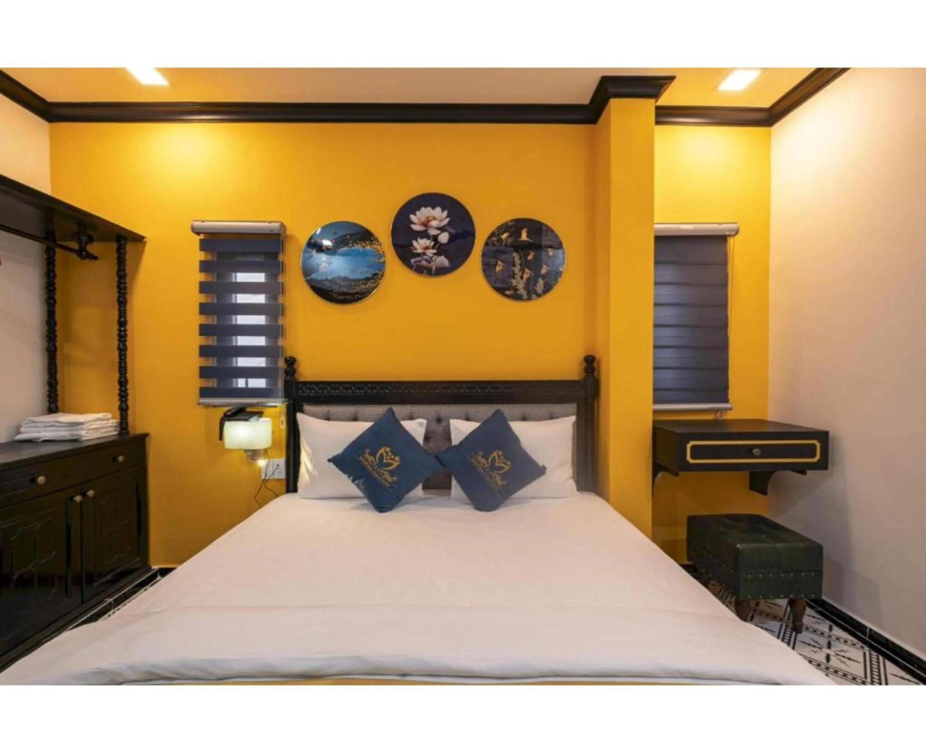 Bedroom, Bed in Dancentre Airport Stays - Vyvy Hotel