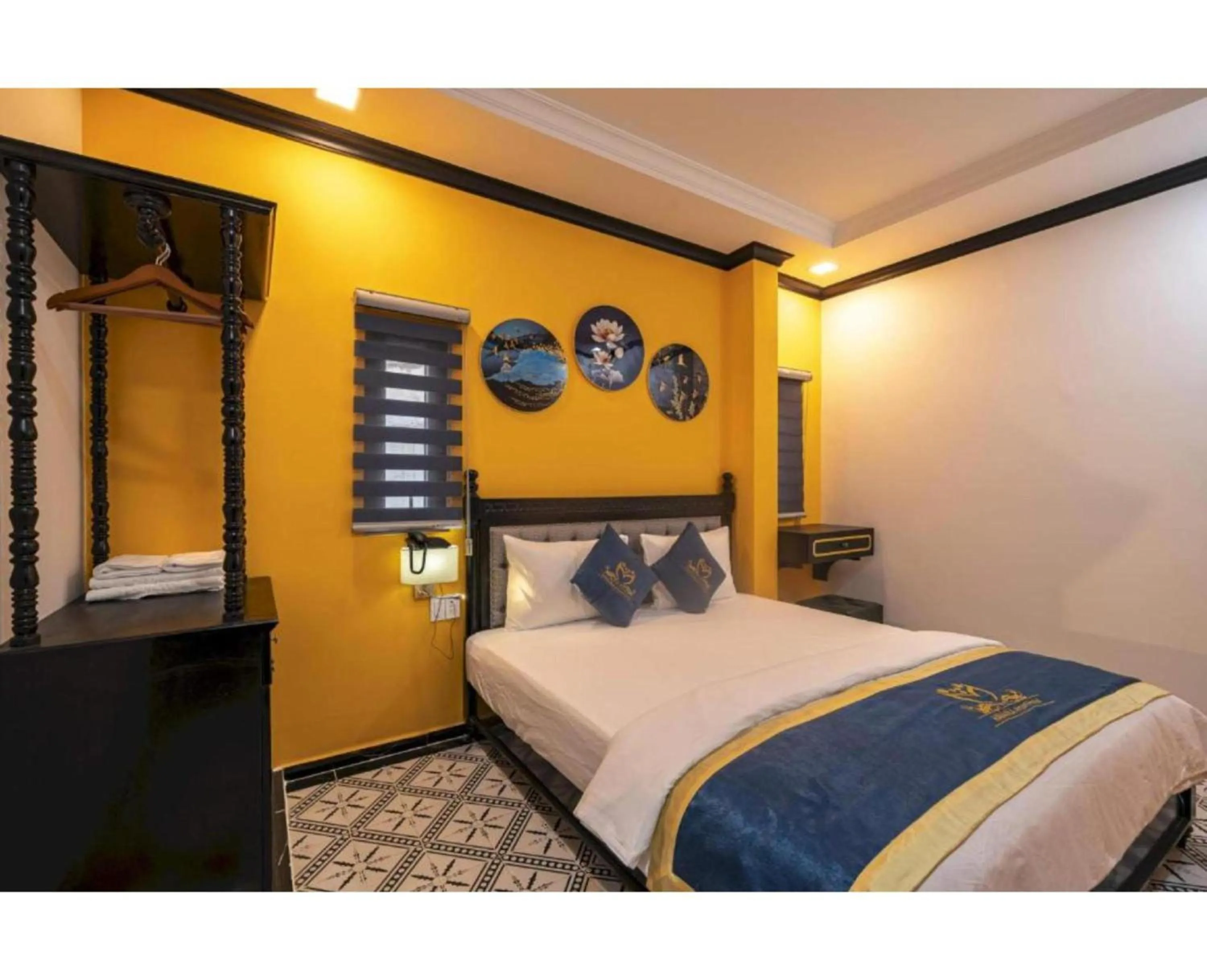 Bedroom, Bed in Dancentre Airport Stays - Vyvy Hotel