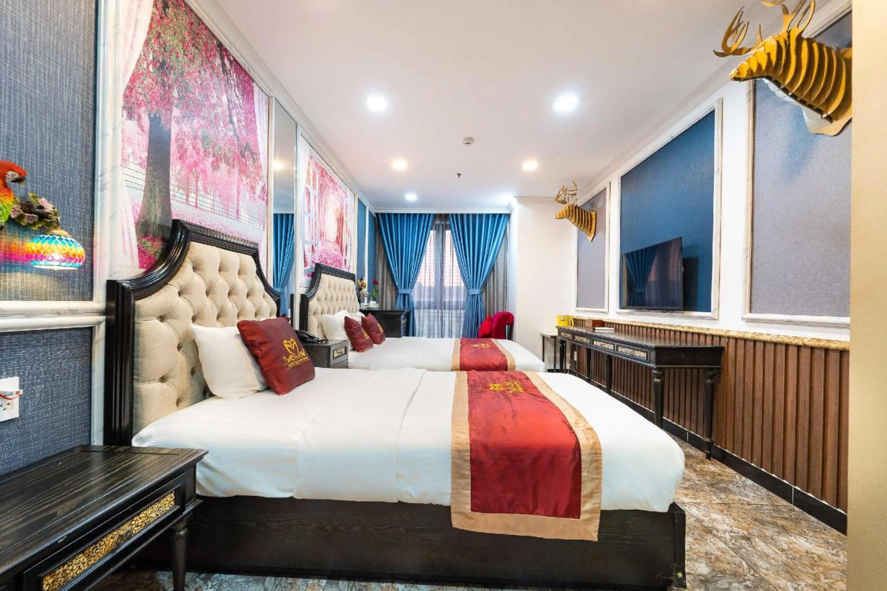 Bedroom, Bed in Dancentre Airport Stays - Vyvy Hotel