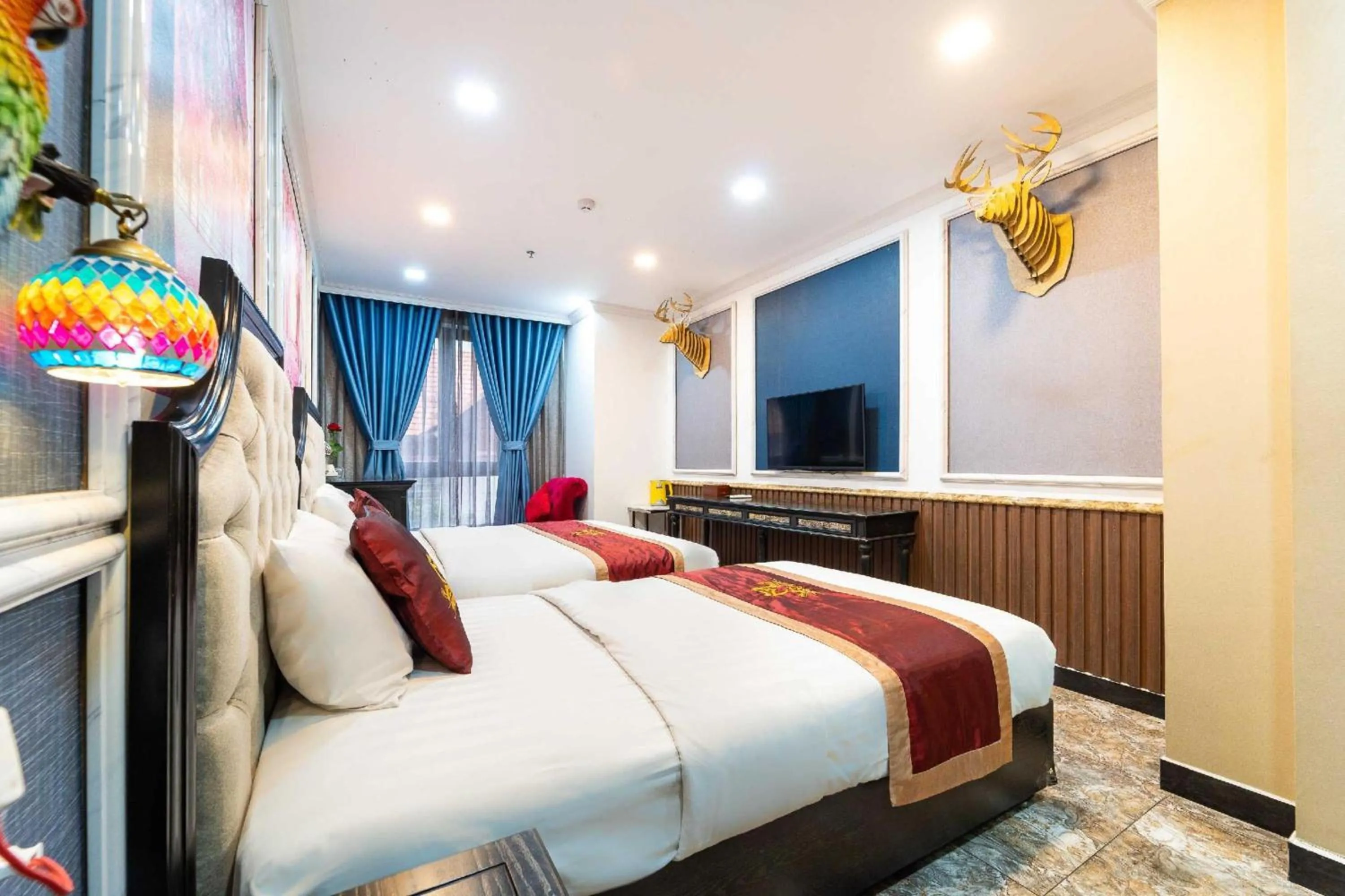 Bedroom, Bed in Dancentre Airport Stays - Vyvy Hotel