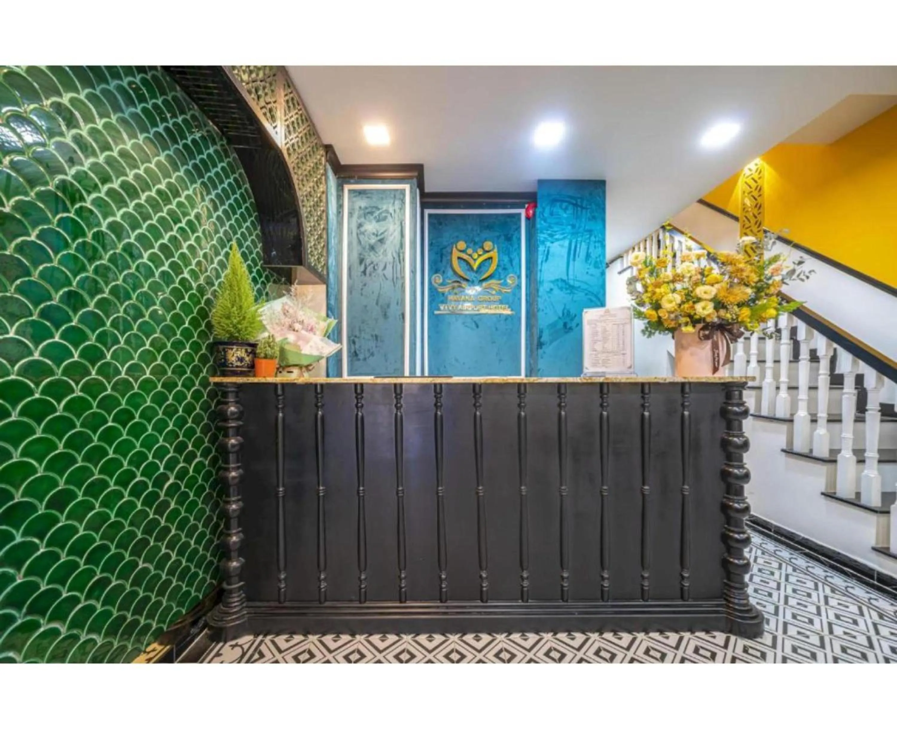 Lobby or reception in Dancentre Airport Stays - Vyvy Hotel