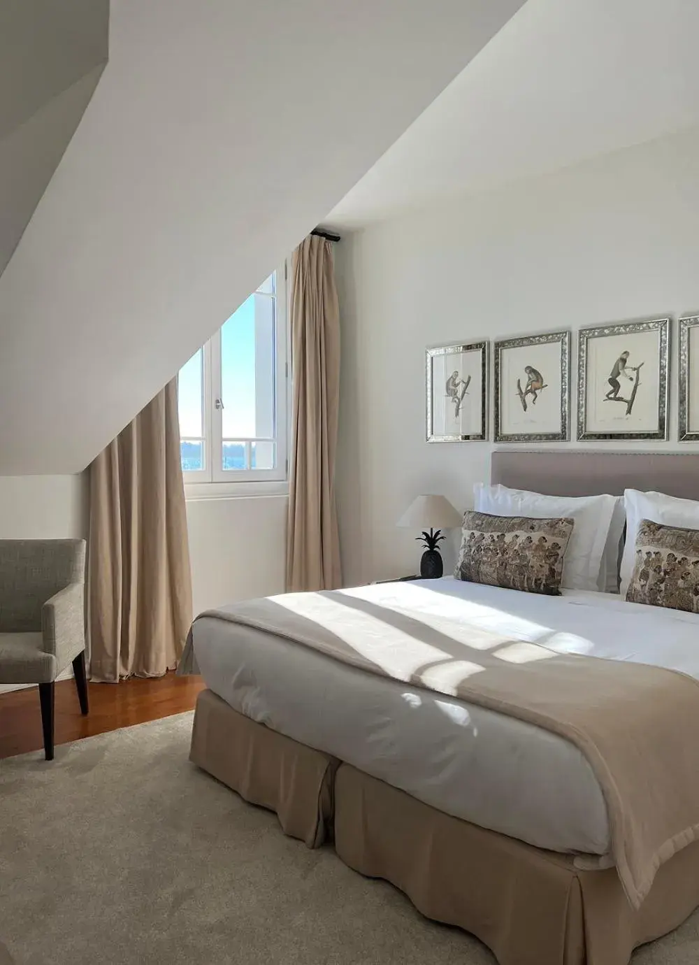 Bed in Bordoy Grand House Algarve Bed in Bordoy Grand House Algarve