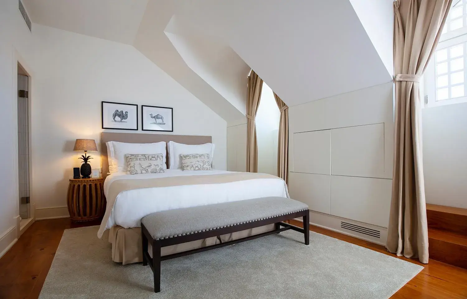 Bed in Bordoy Grand House Algarve Bed in Bordoy Grand House Algarve