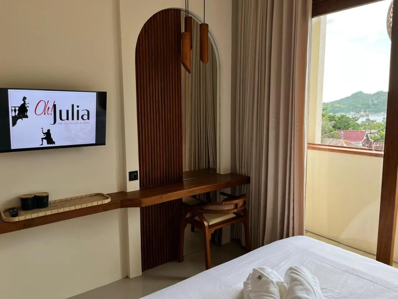Bed in Oh!Julia Hotel Komodo