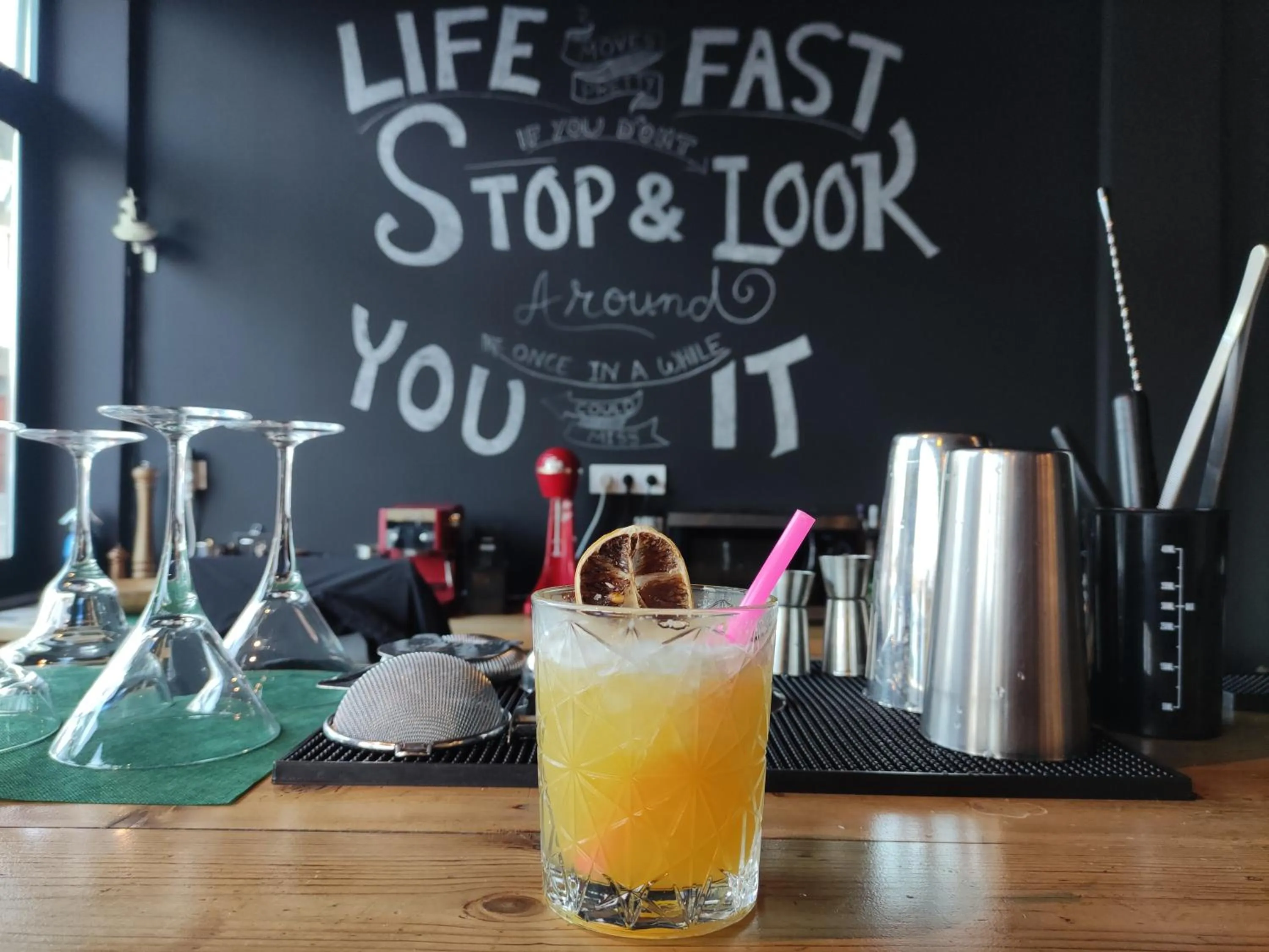 Communal lounge/ TV room in Leonidaion Guesthouse